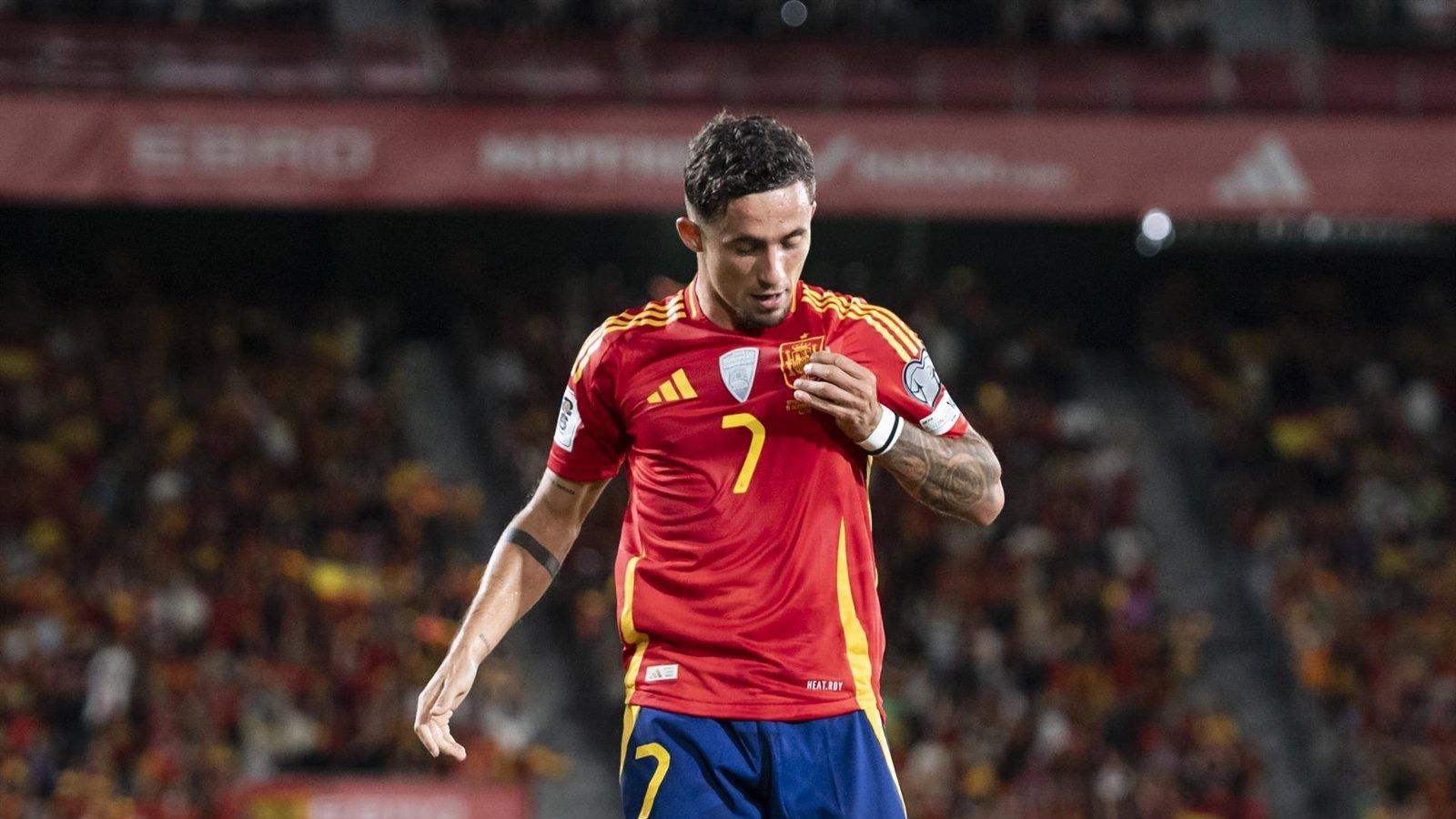 Yéremy Pino destaca la admiración del público hacia Pedri en cada encuentro