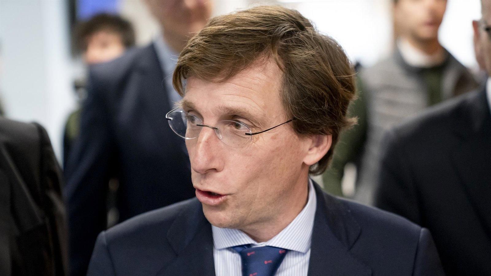 Almeida reta al Gobierno a colocar una placa en la checa socialista del Círculo de Bellas Artes