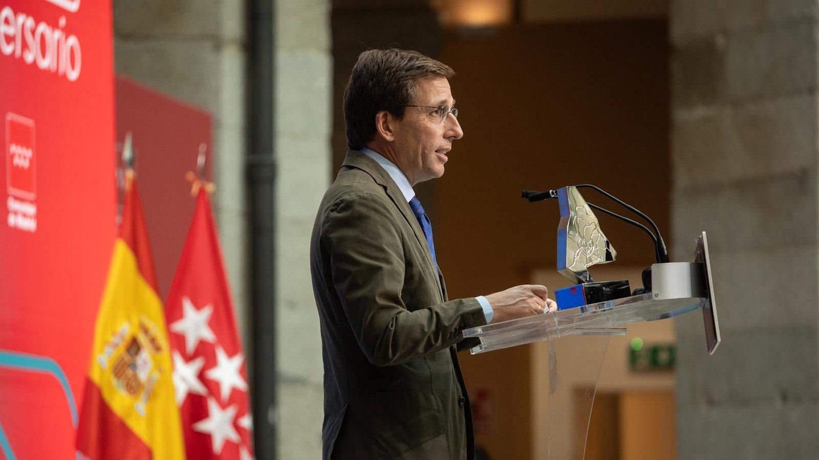 Almeida recuerda a Sánchez que “si quiere tocar la Constitución, lo primero es respetarla y cumplirla