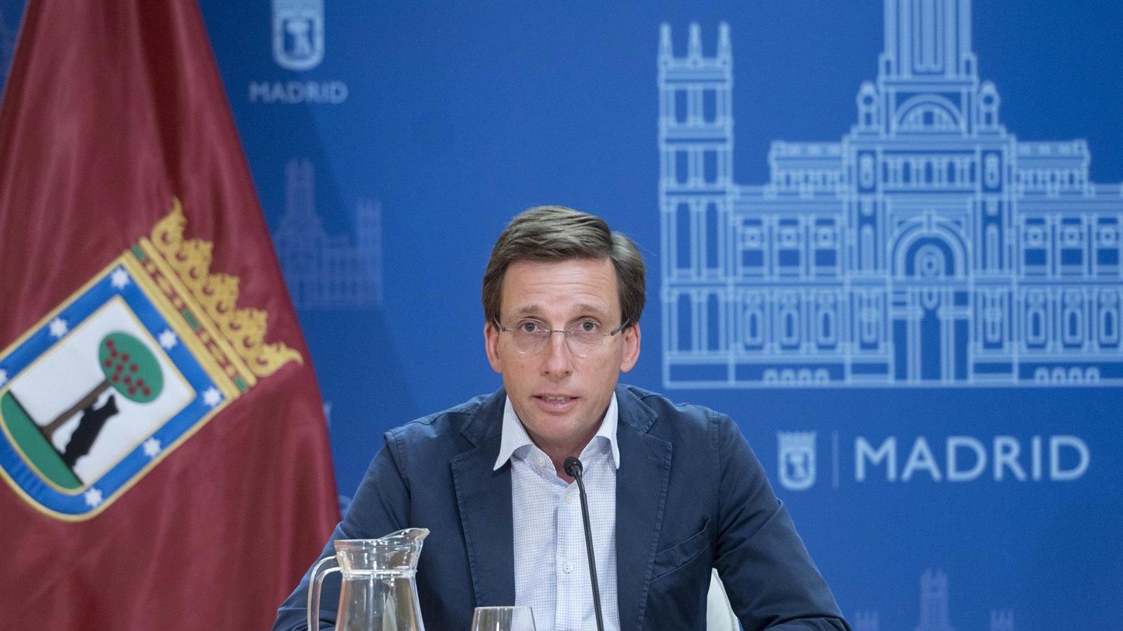 Almeida acusa al Gobierno central de “dejar tirados” a los ayuntamientos con la tasa de basuras