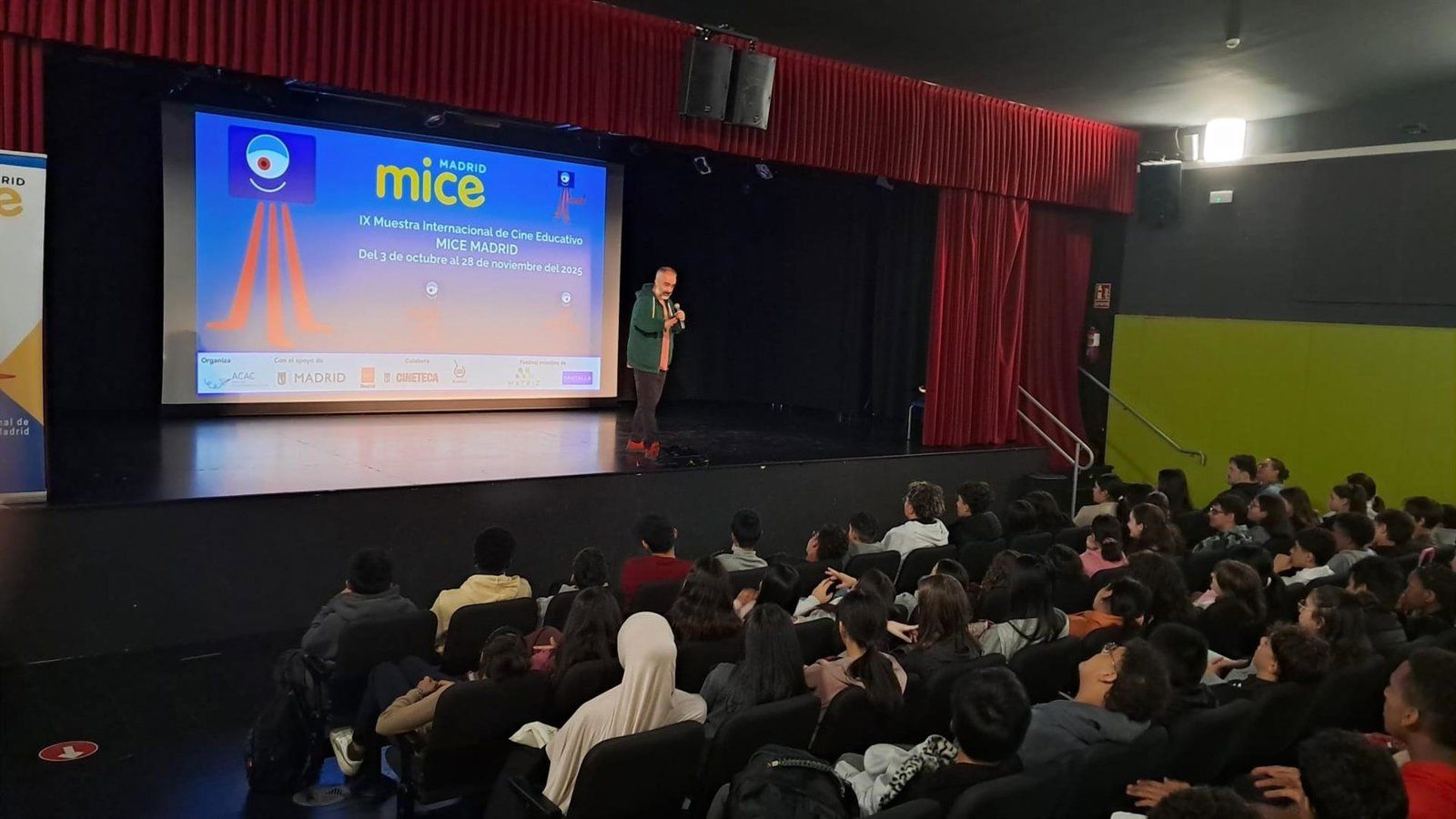 Cerca de 400 alumnos de Carabanchel, Moratalaz y Tetuán participan en la Muestra de Cine Educativo