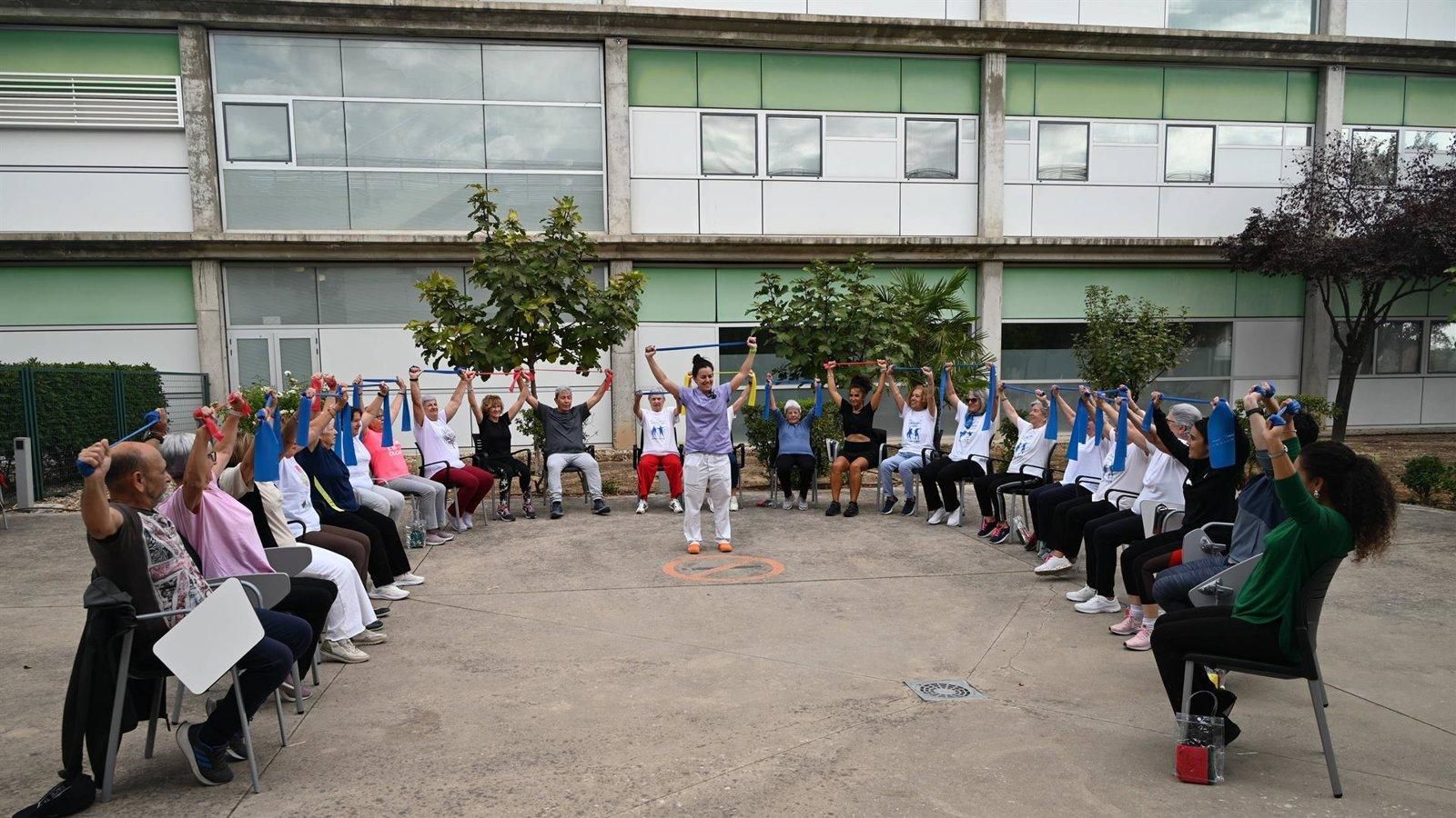 El Hospital Infanta Leonor celebra el Día Mundial del Dolor promoviendo el ejercicio terapéutico
