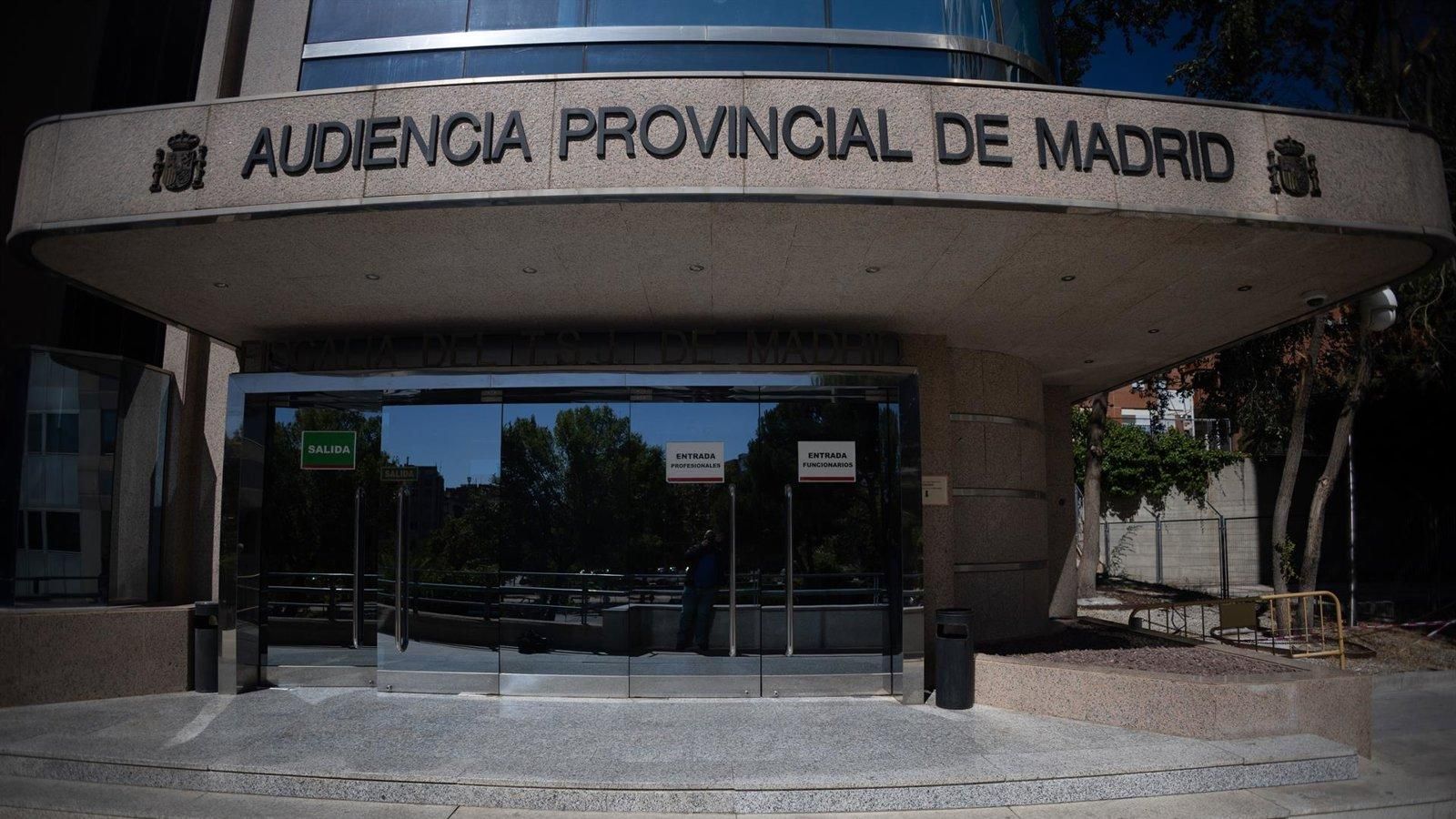 Arranca el juicio al acusado de asesinar en Móstoles a su pareja delante de su hijo menor