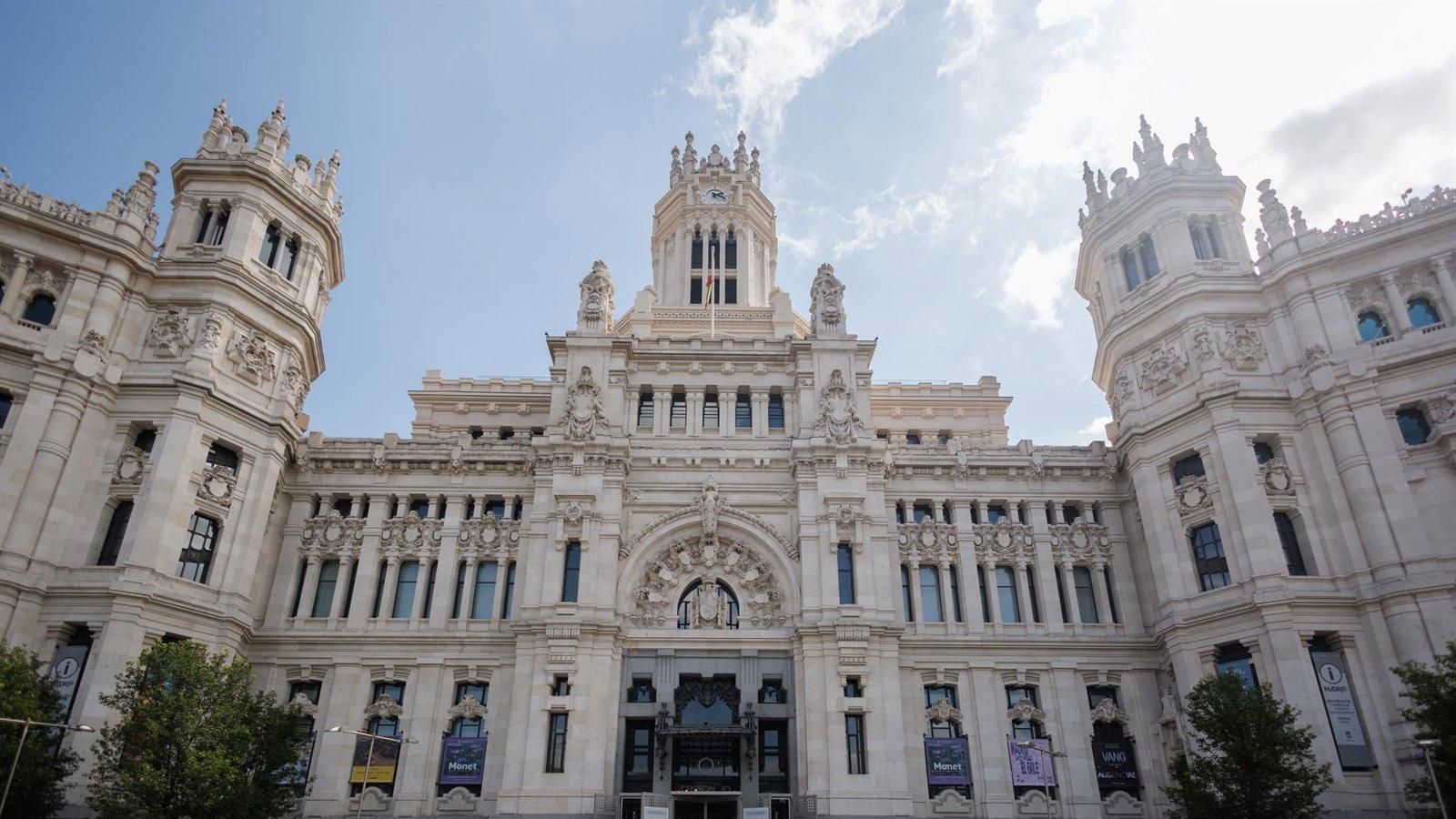 Madrid capital reduce su paro un 17,4% interanual y supera la media nacional en actividad y empleo indefinido