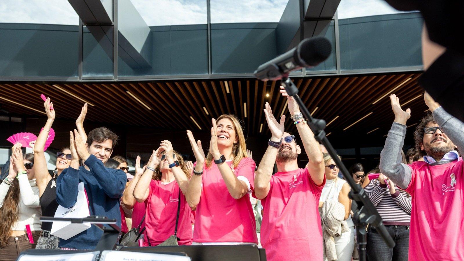 Pozuelo celebra el Día contra el Cáncer de Mama con góspel en LaFinca Grand Café