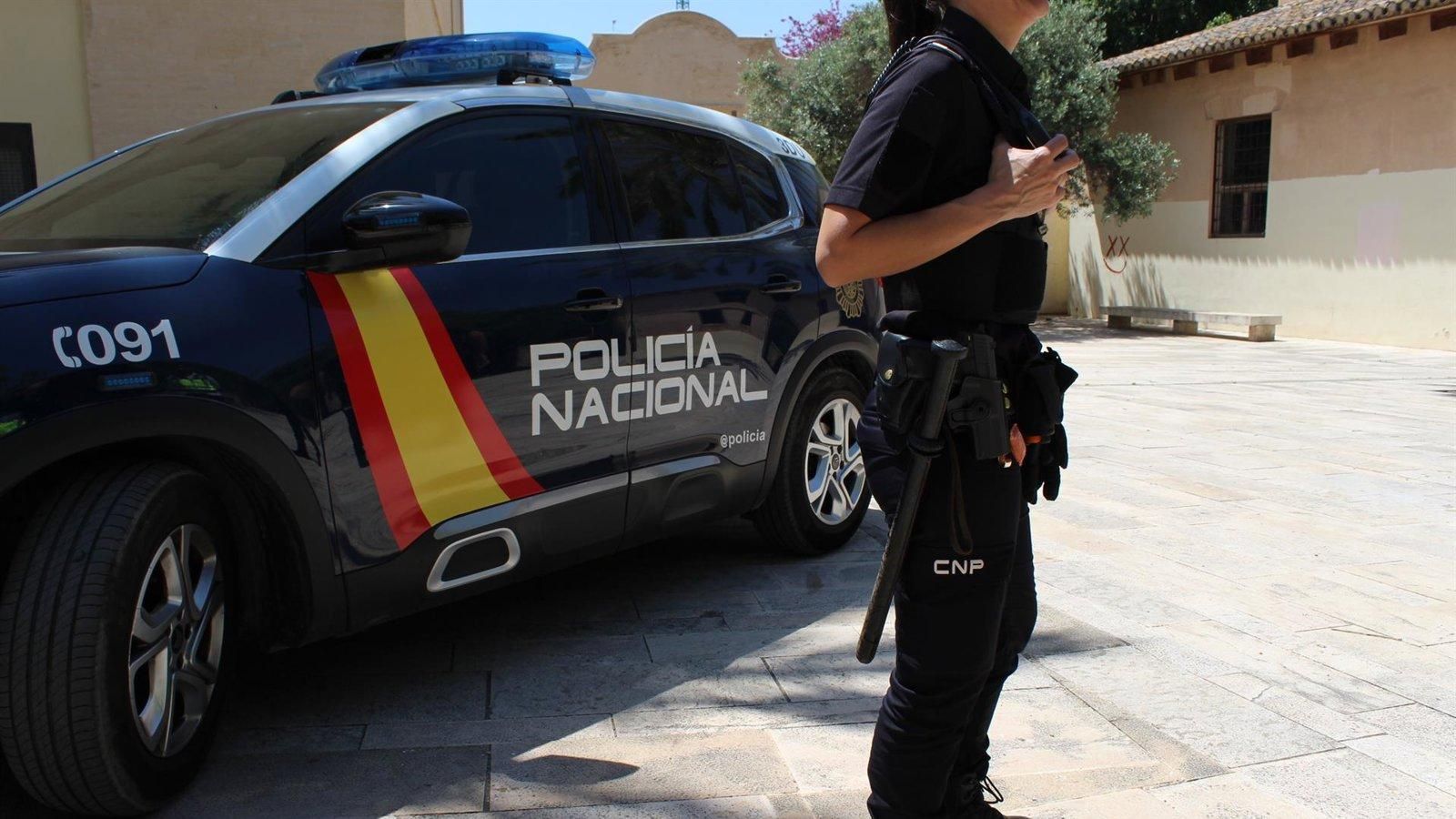 Un hombre de 45 años es arrestado por apuñalar a una mujer en Usera