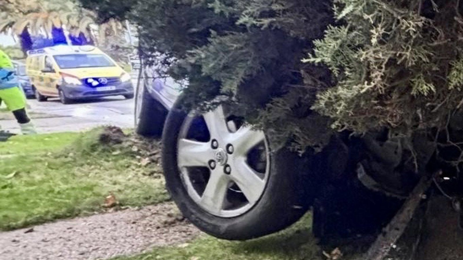 Un hombre de 70 años, herido grave al ser atropellado en una acera de Las Rozas
