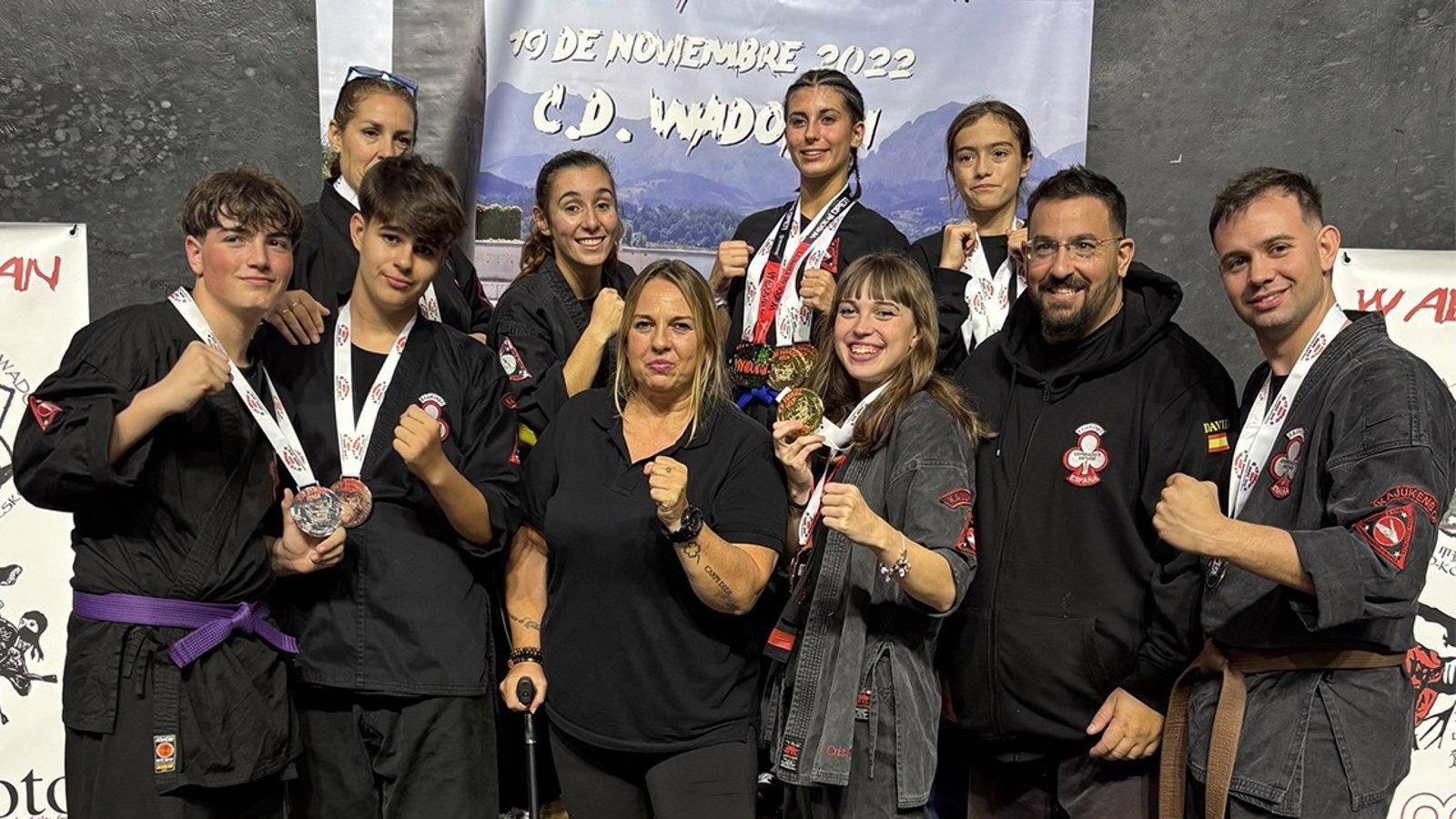 El equipo de kajukenbo de Torrejón consigue 15 medallas en el IV Open '12 Harry'