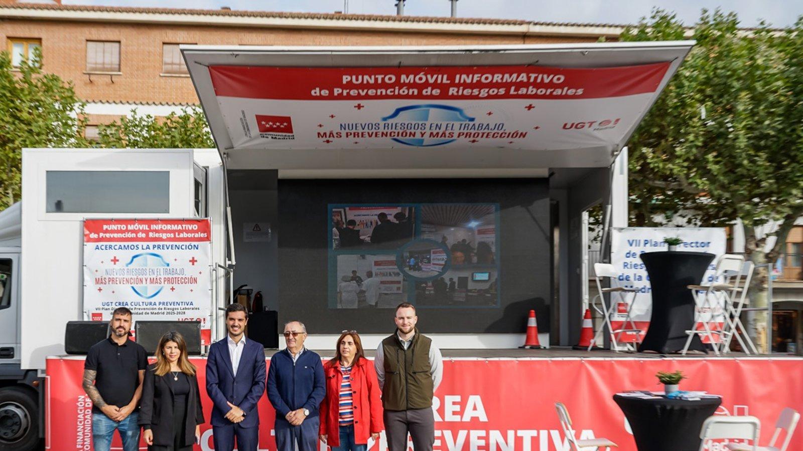 El autobús de UGT sobre prevención laboral llega a la Plaza Mayor de Torrejón