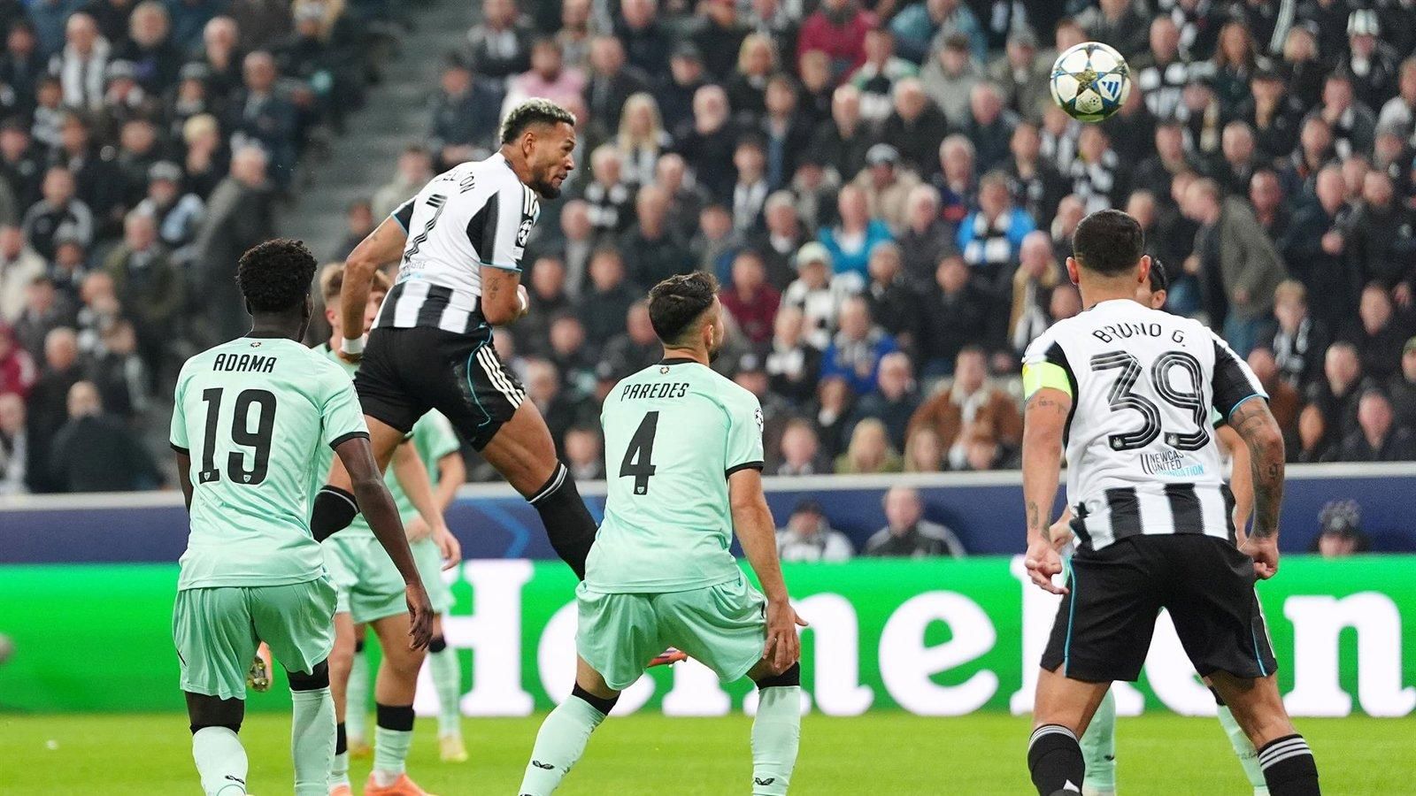 El Athletic Club cae 2-0 ante el Newcastle en su visita al St. James' Park