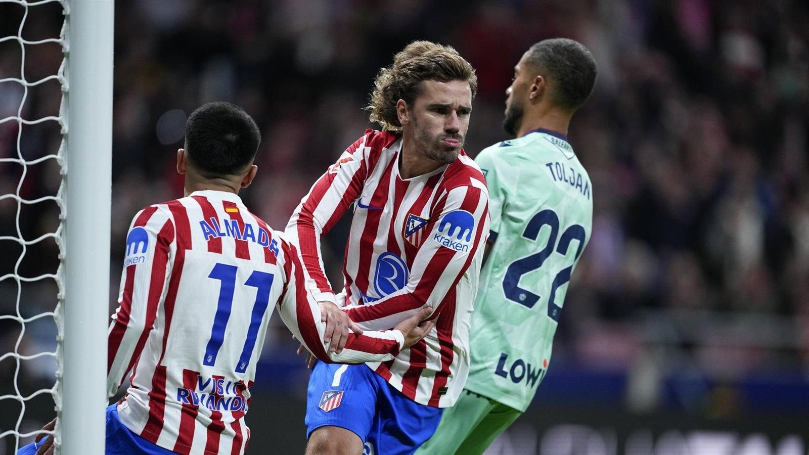 El Atlético de Madrid vence 3-1 al Levante en la jornada 12