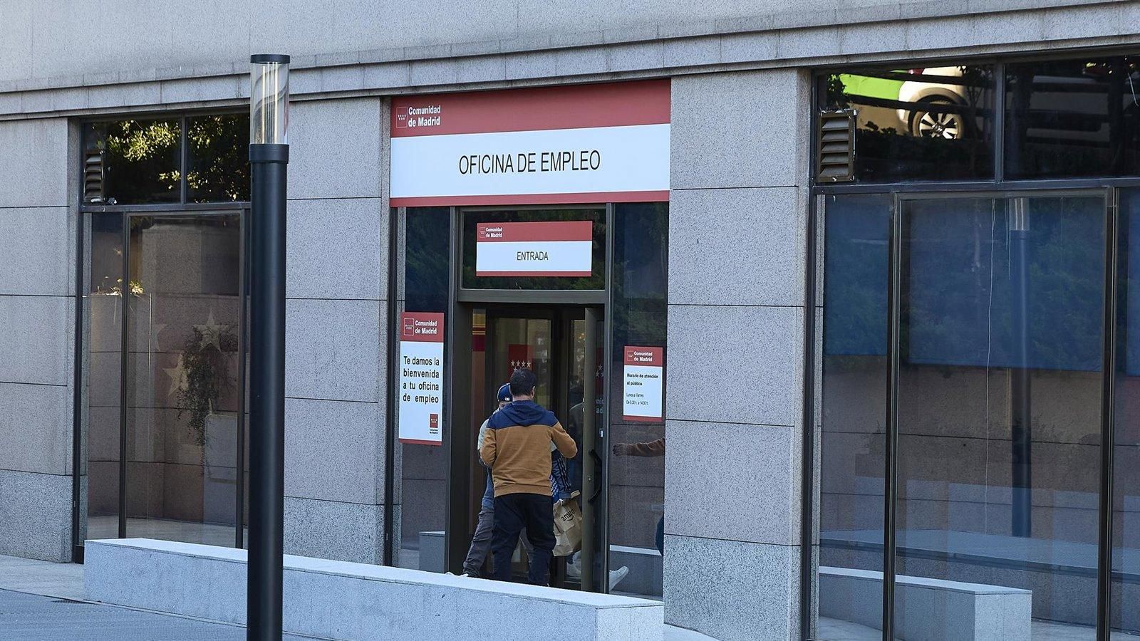 El paro crece en Madrid en octubre pero se mantiene el descenso interanual