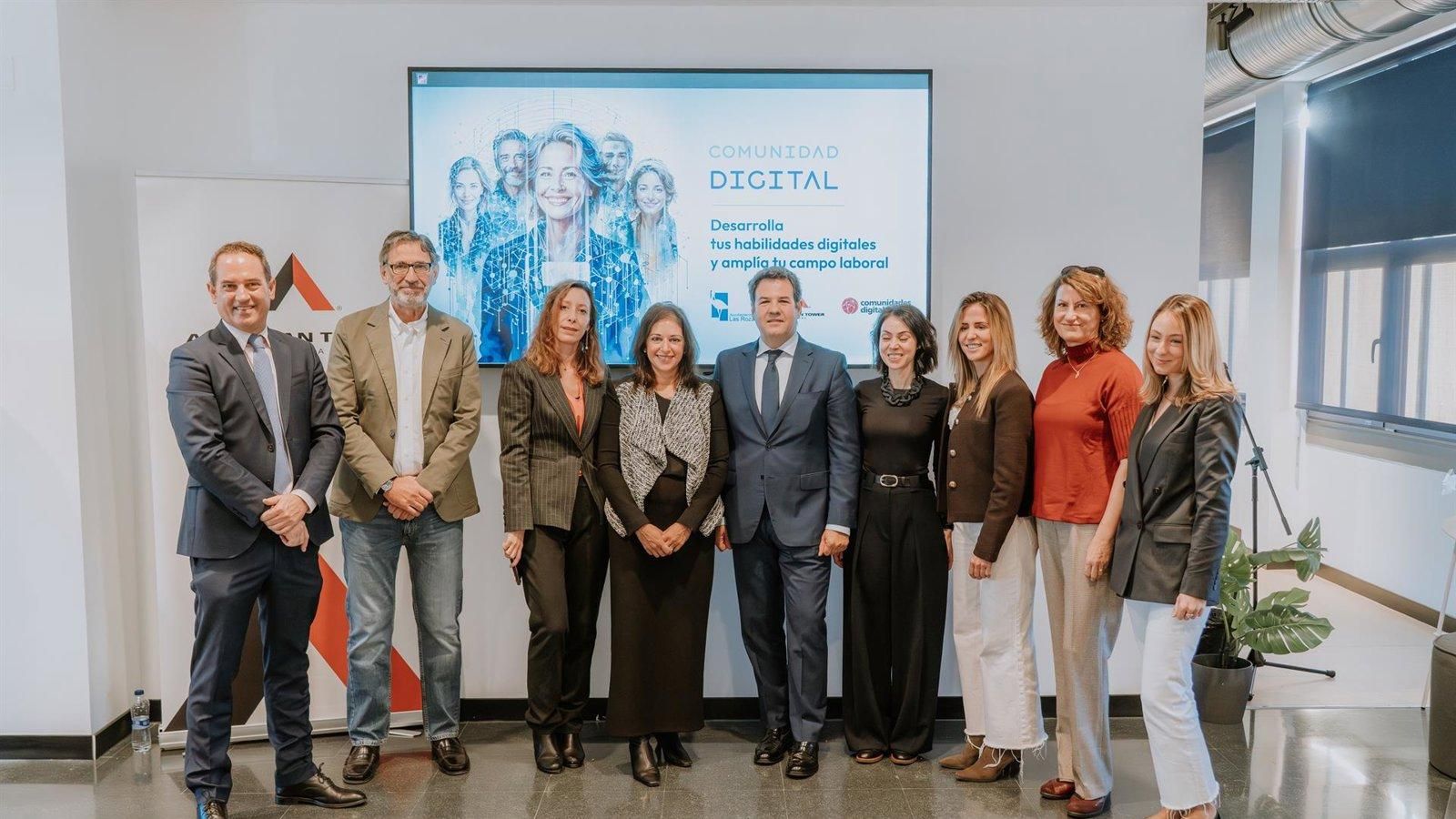 Cien mujeres desempleadas mayores de 45 años de Las Rozas se unen a 'Comunidades Digitales'