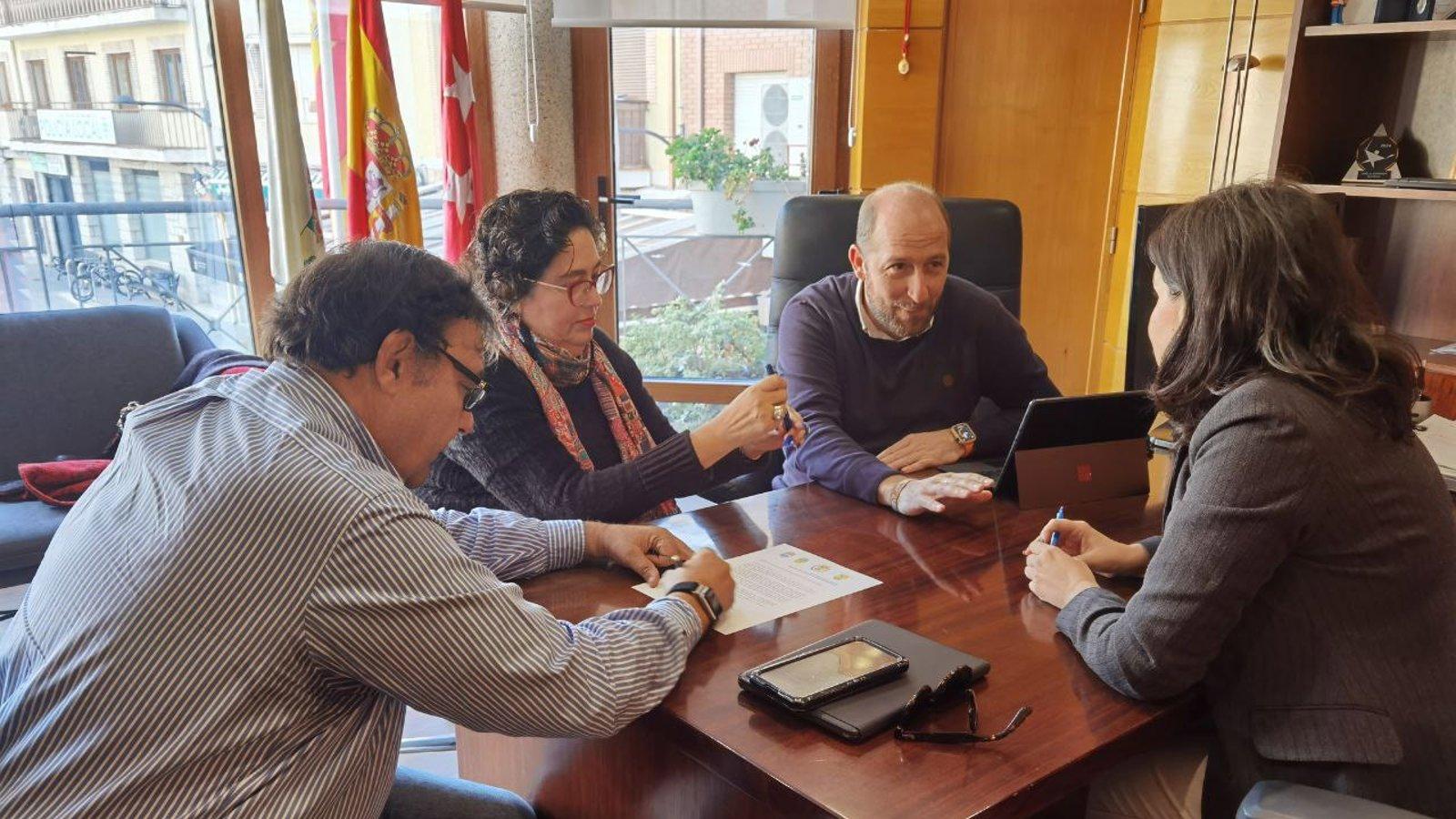 Manzanares, Miraflores, Guadalix y Soto del Real exigen "mejoras" en las líneas de autobuses interurbanos