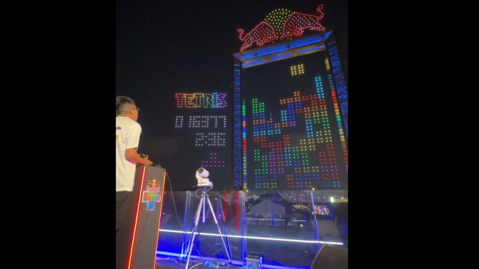 Más de 2.000 drones iluminan la final mundial de Red Bull Tetris