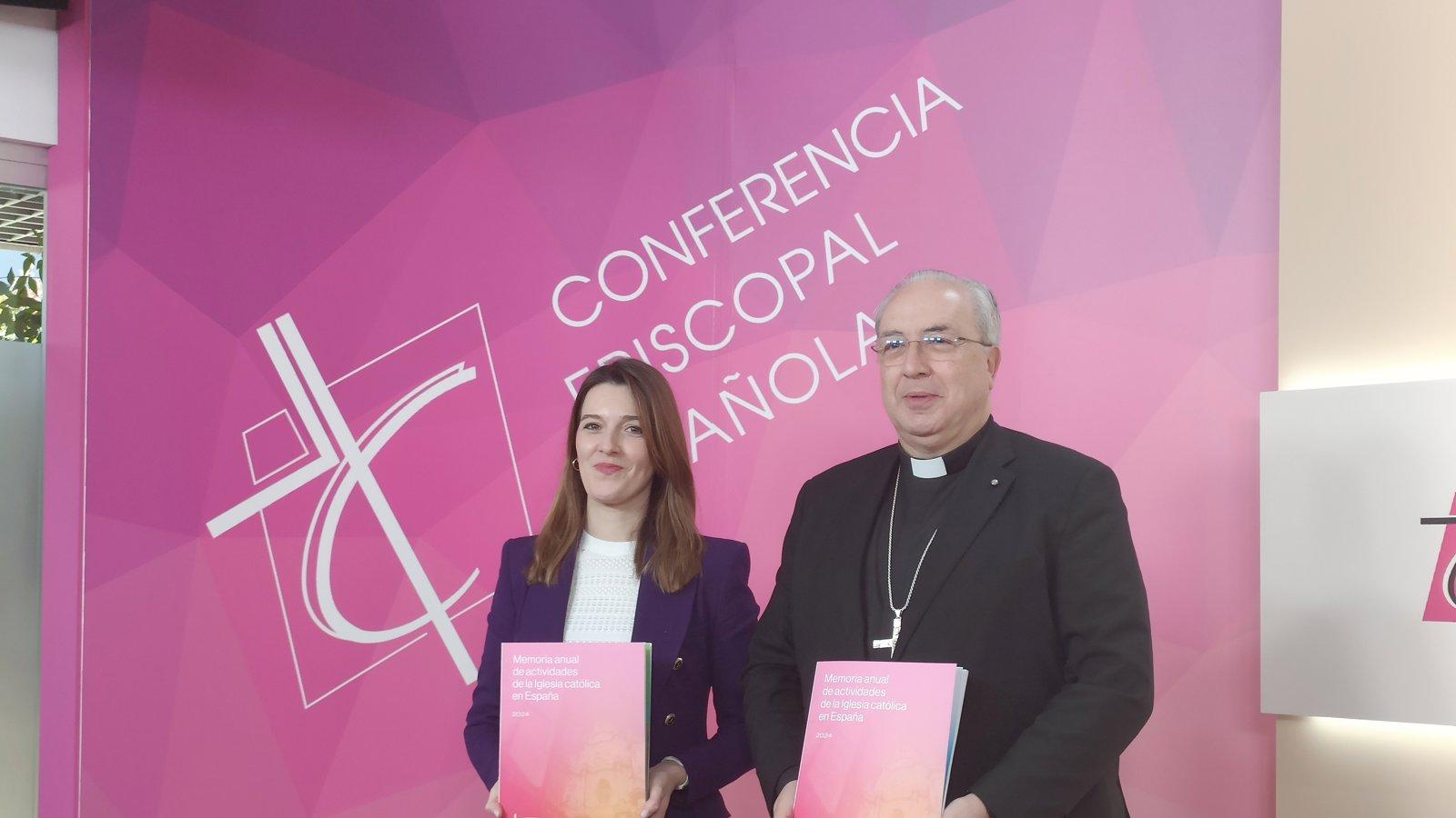 Bajan las bodas, comuniones y bautizos en bebés, pero suben los bautismos en adultos en la Iglesia española