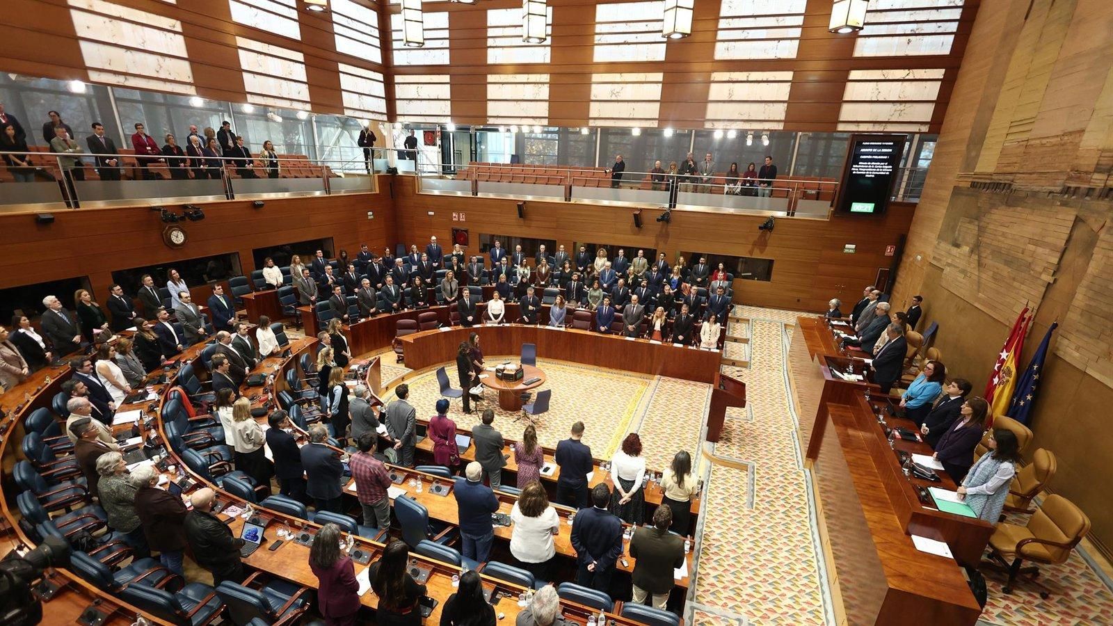 El PP saca adelante en solitario los Presupuestos de Madrid ante el rechazo unánime de la oposición
