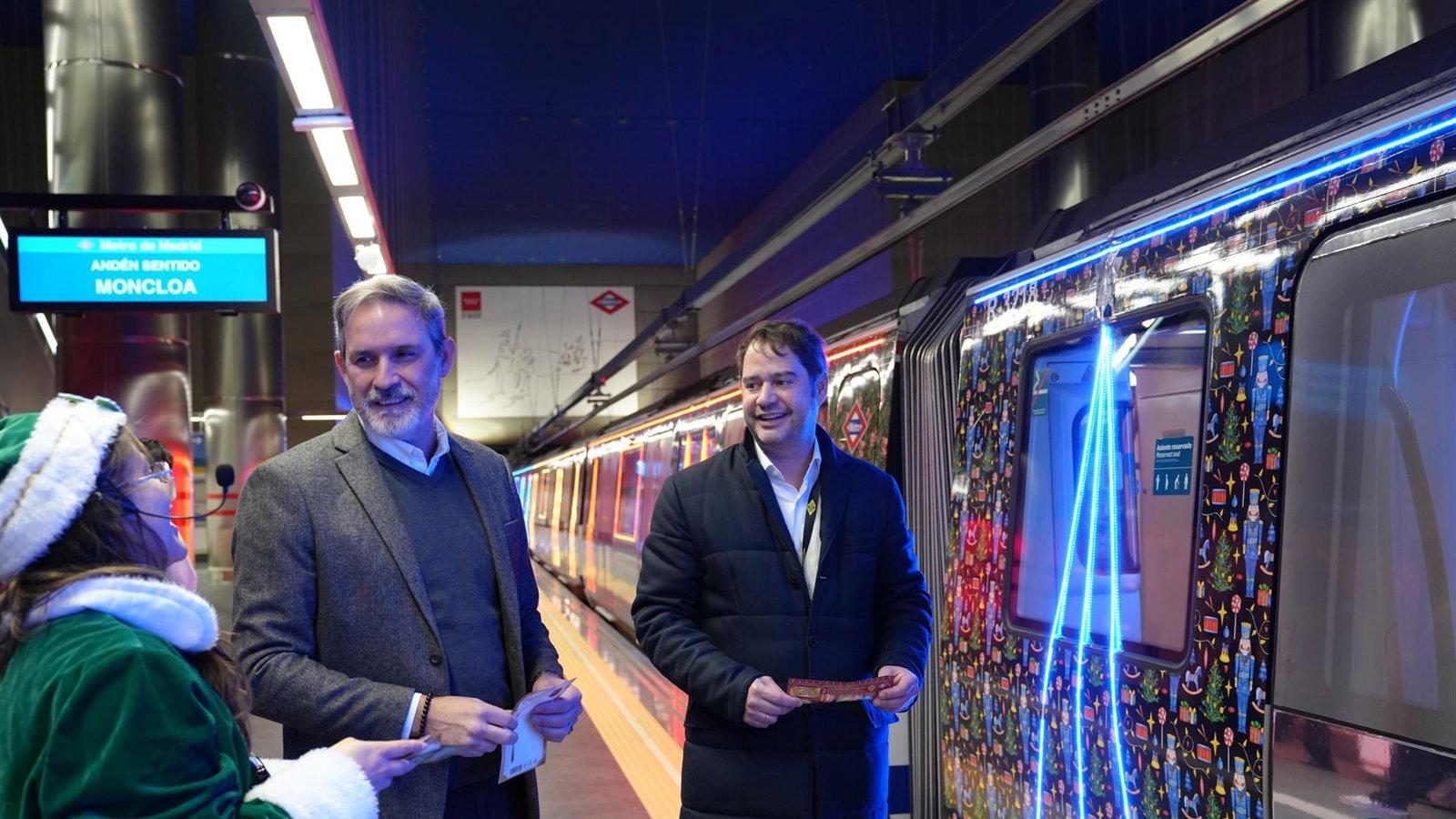 Más de 2.200 escolares viajan en el Tren de la Navidad de Metro de Madrid con actividades educativas y espectáculos