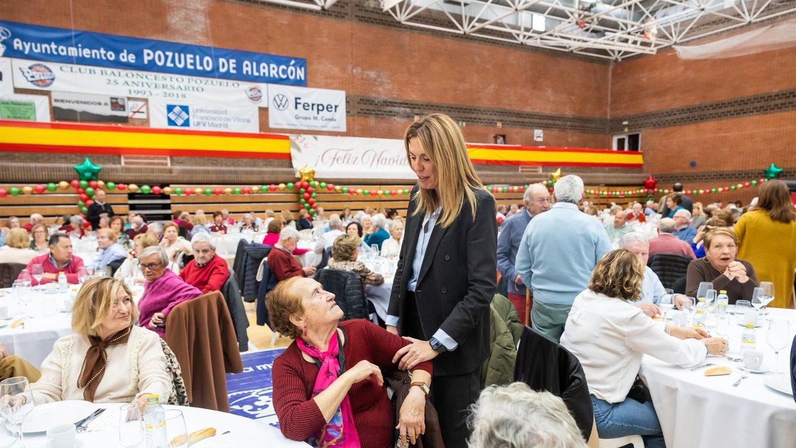Pozuelo reúne a más de 450 mayores en la comida tradicional de Navidad en El Torreón