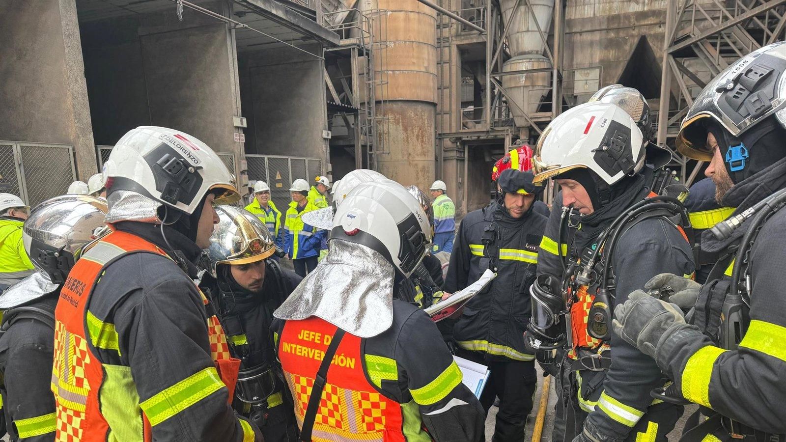 Controlado el incendio en un cuarto de baterías de instalaciones industriales en Morata de Tajuña
