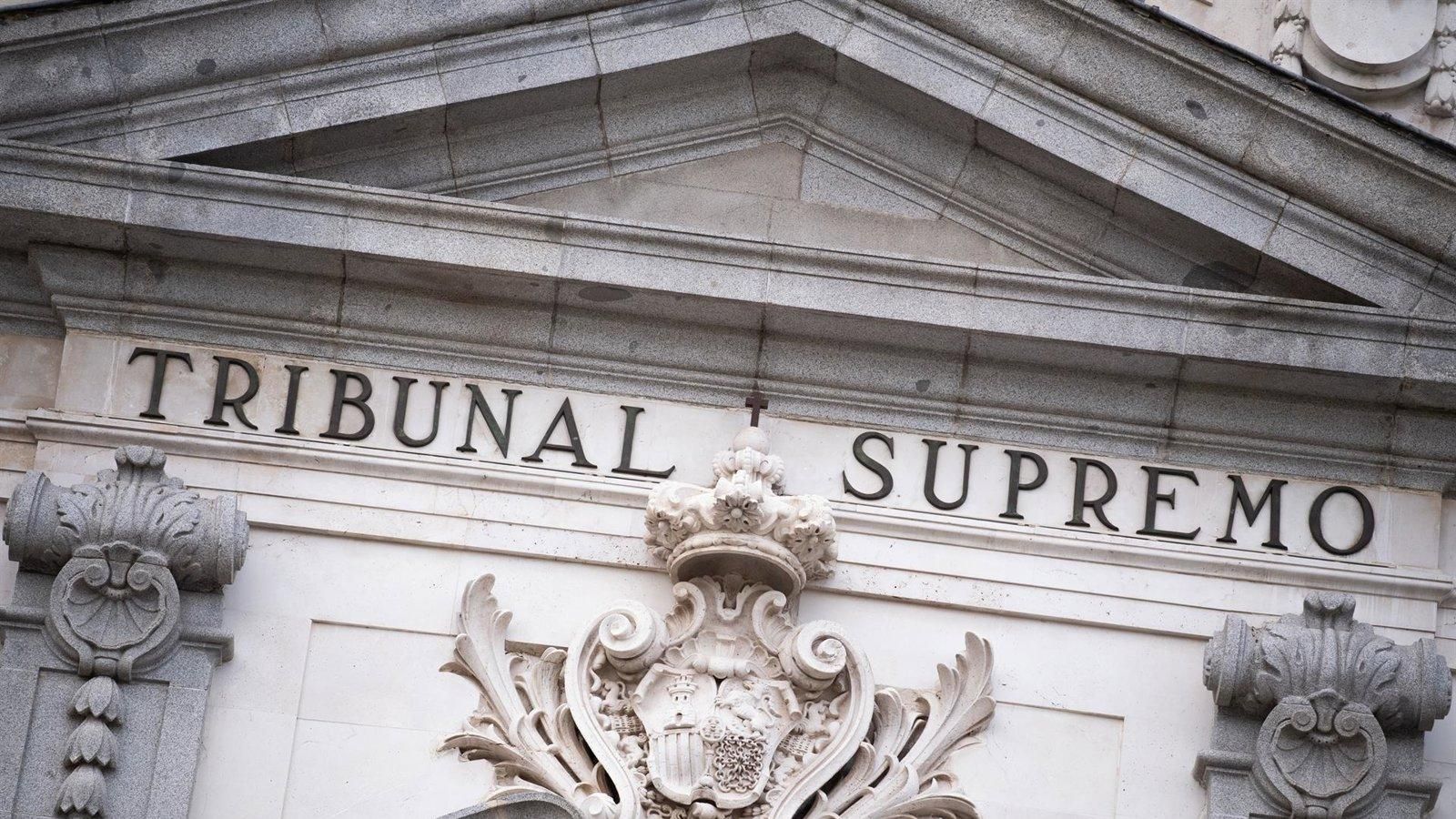 El Ejecutivo de Ayuso gana el pulso al Gobierno y el Supremo exige integrar a los menores no acompañados en el sistema estatal