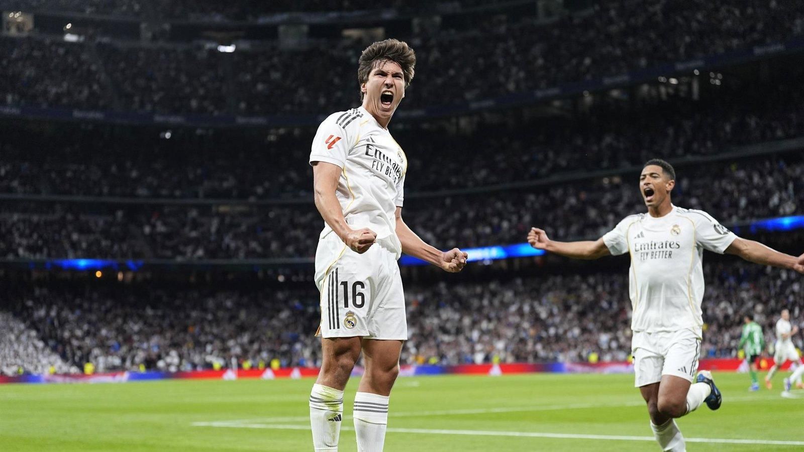 El Real Madrid golea al Real Betis (5-1) y refuerza su liderato en el Bernabéu