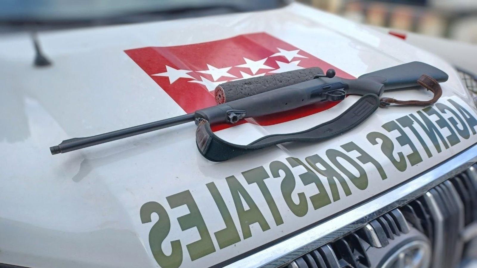 Agentes Forestales y unidades caninas de Madrid colaboran en el control de la peste porcina en Barcelona