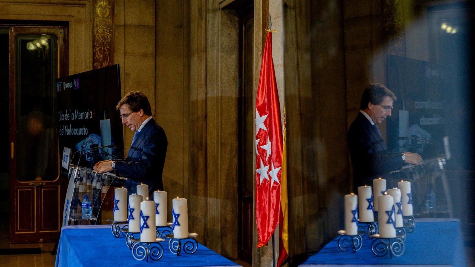 Almeida acusa a Reyes Maroto de “tufo antisemita” por no acudir al acto del Holocausto en Madrid