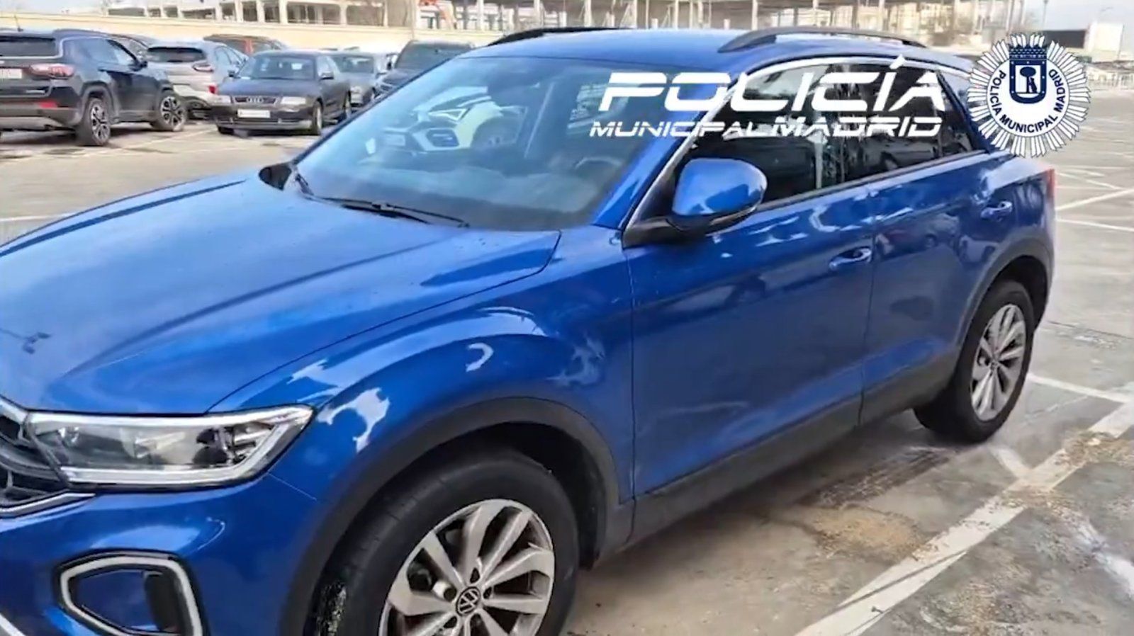 Detenido en Puente de Vallecas el conductor de un coche robado con matrículas falsas