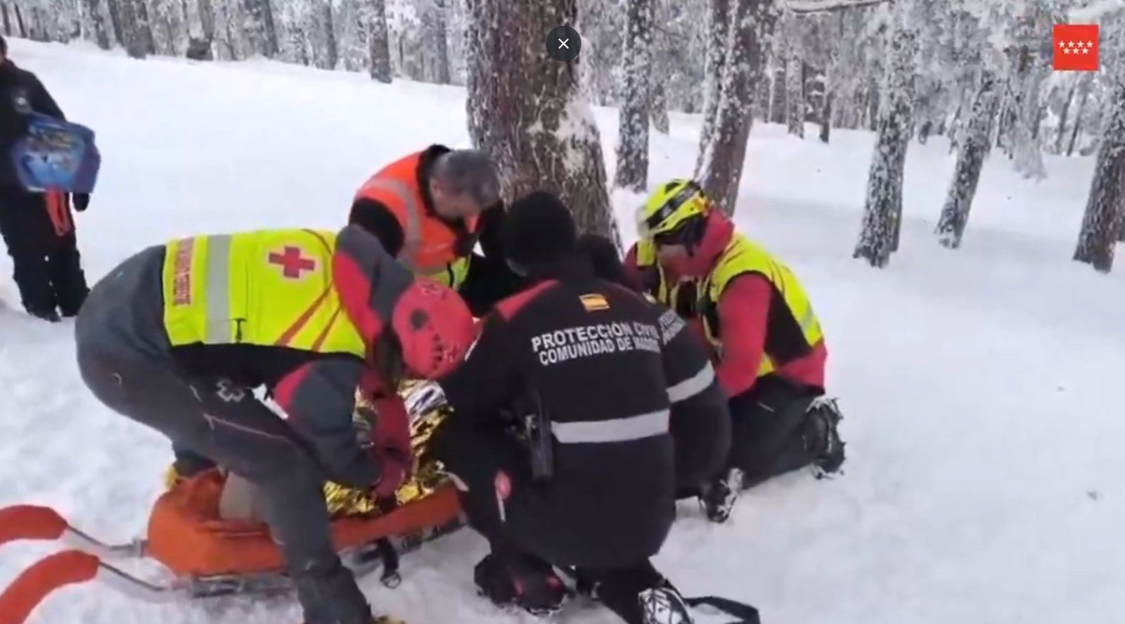 Rescatan en el Puerto de Navacerrada a una mujer herida tras un accidente en trineo
