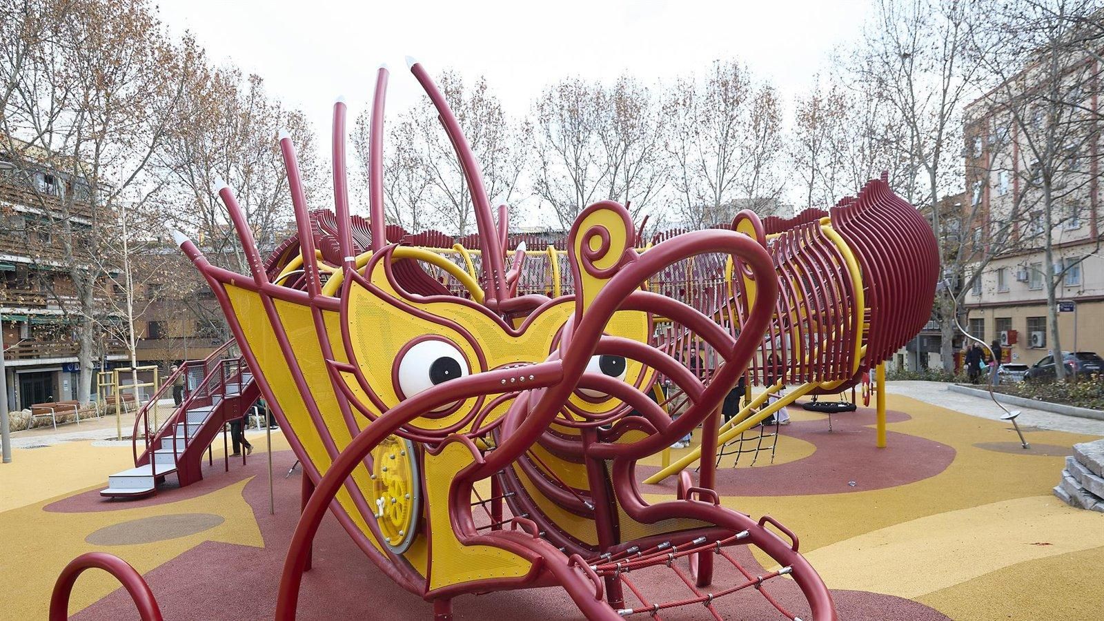 Usera estrena un corredor verde con elementos de la cultura china y más de 11.000 plantas