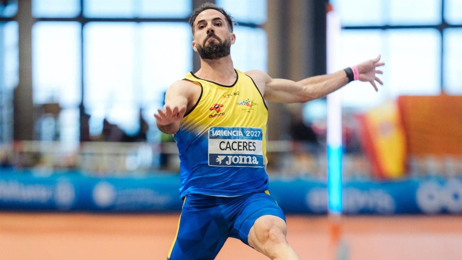 Eusebio Cáceres y Pol Ferrer brillan en el Campeonato de España de atletismo en pista corta