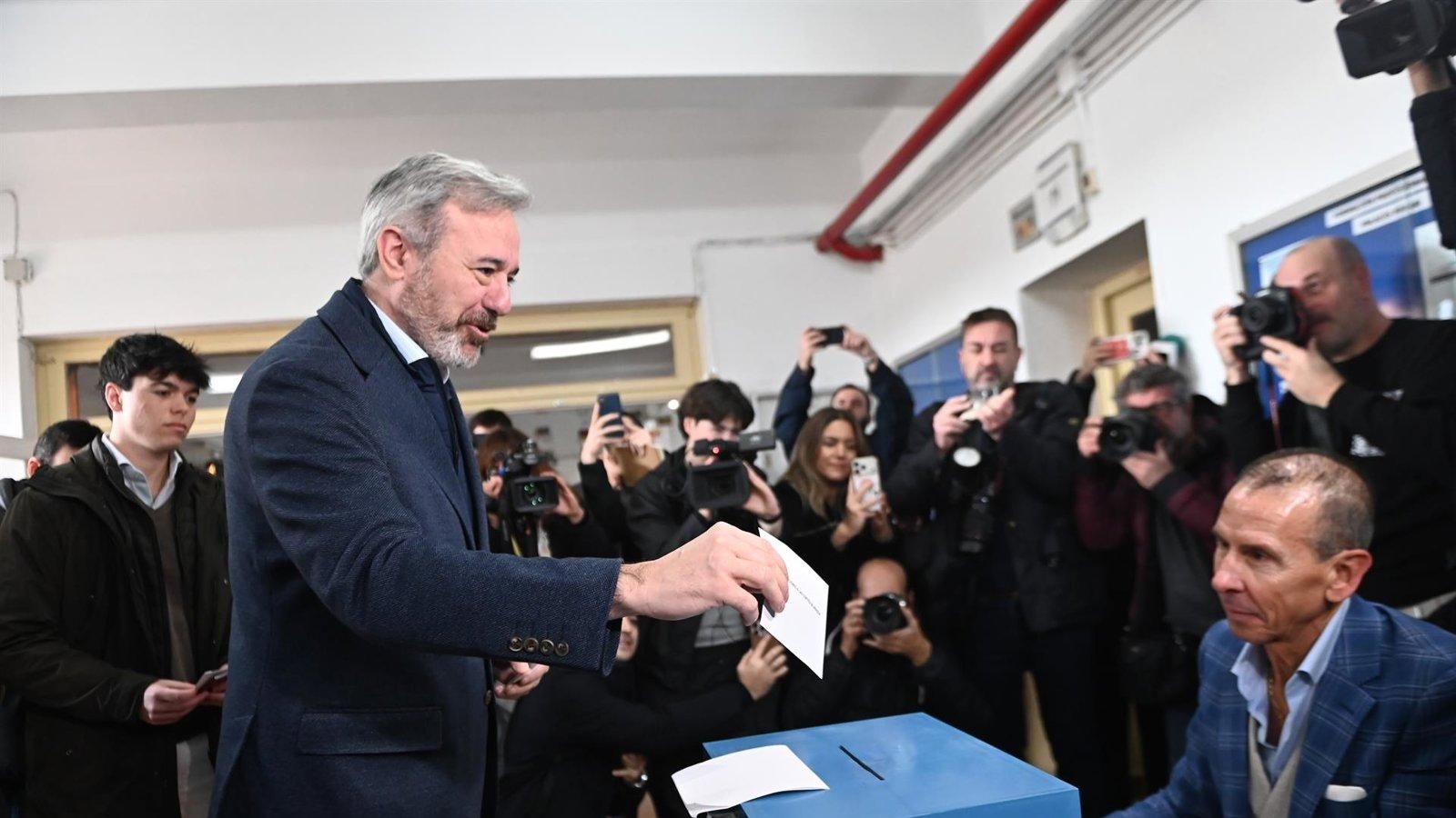 Azcón llama a “votar, votar y votar” y asegura que el resultado de Aragón “se oirá en toda España”