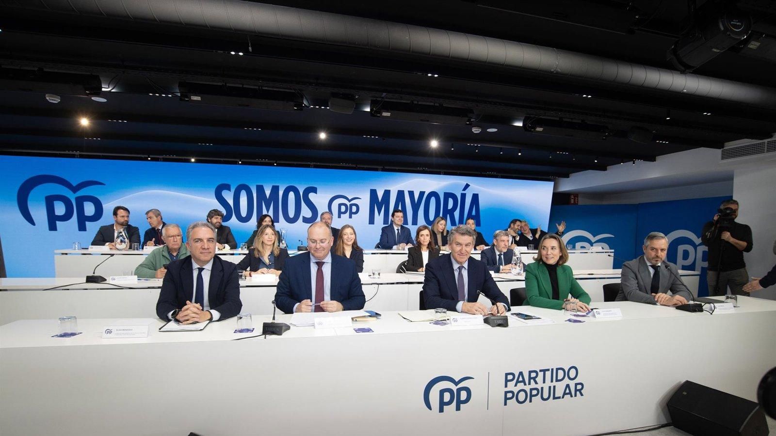 Feijóo reclama a Abascal que no bloquee la investidura de Azcón  y avisa que los españoles "castigarán" a Vox si se convierte en "un muro"