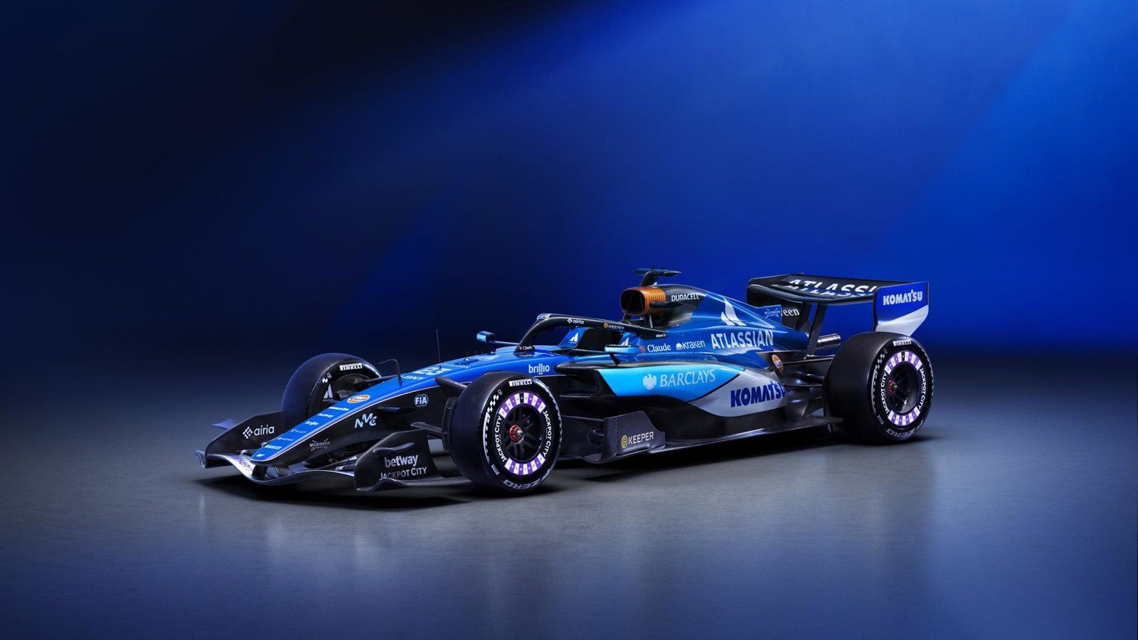 Williams desvela el FW48 2026 con Carlos Sainz y definido como "atrevido y moderno"