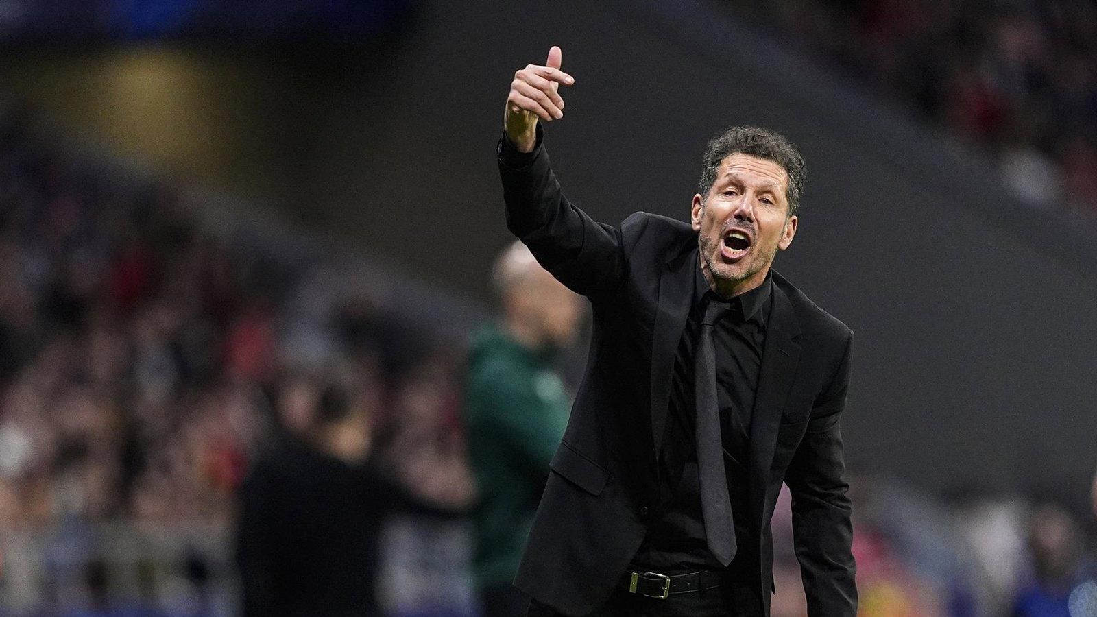 Simeone celebra el gol de Julián Álvarez y destaca la importancia de la victoria en Oviedo