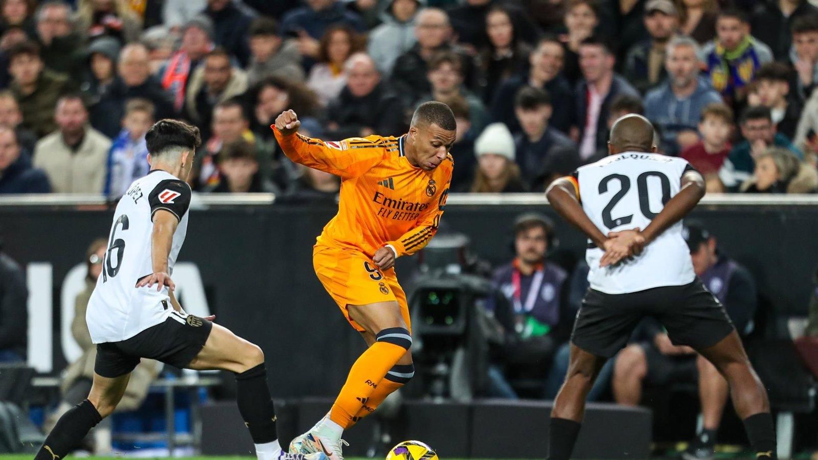 El Real Madrid visita Mestalla sin Vinícius ni Bellingham y obligado a ganar para seguir al Barça