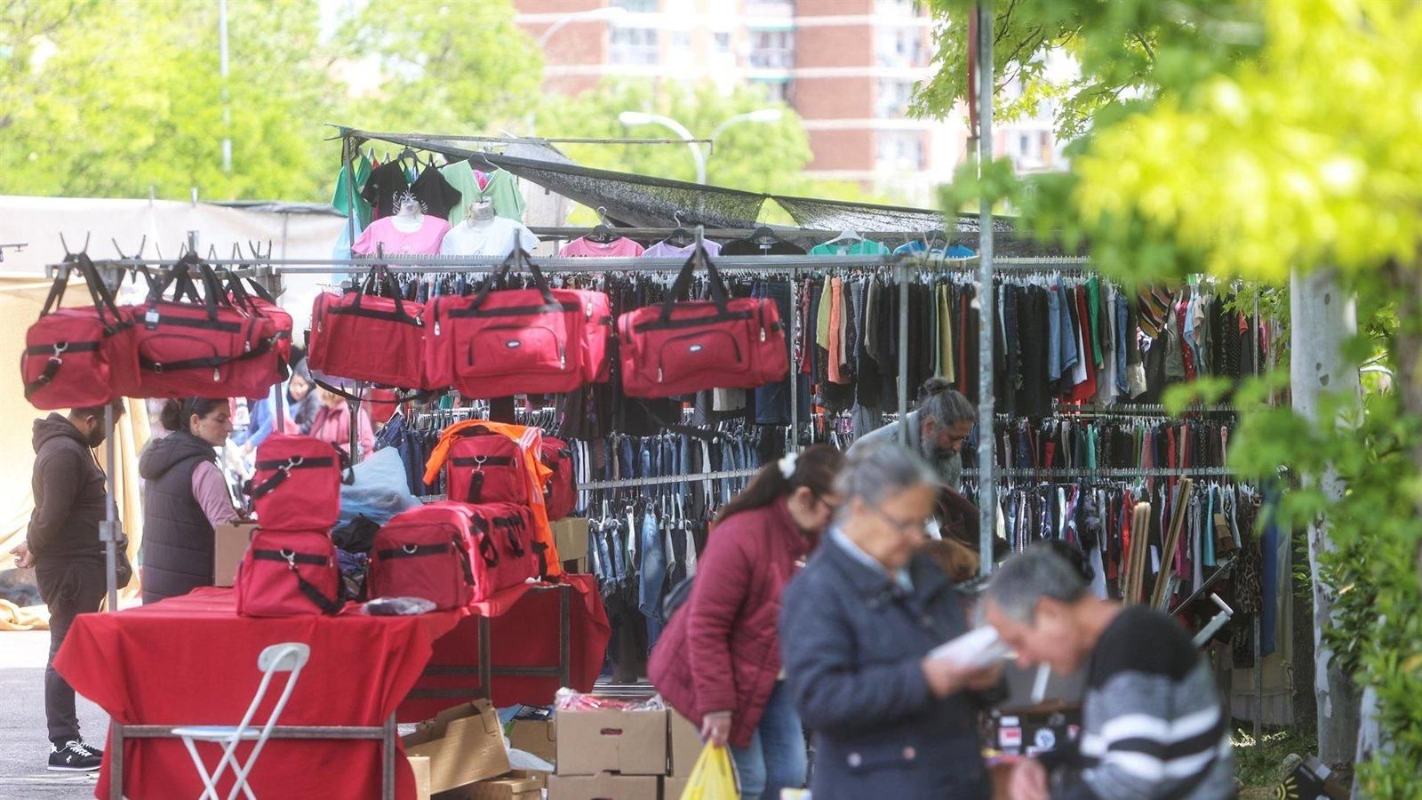 La Comunidad de Madrid destina 330.000 euros a modernizar el comercio ambulante y refuerza las ayudas al comercio de proximidad