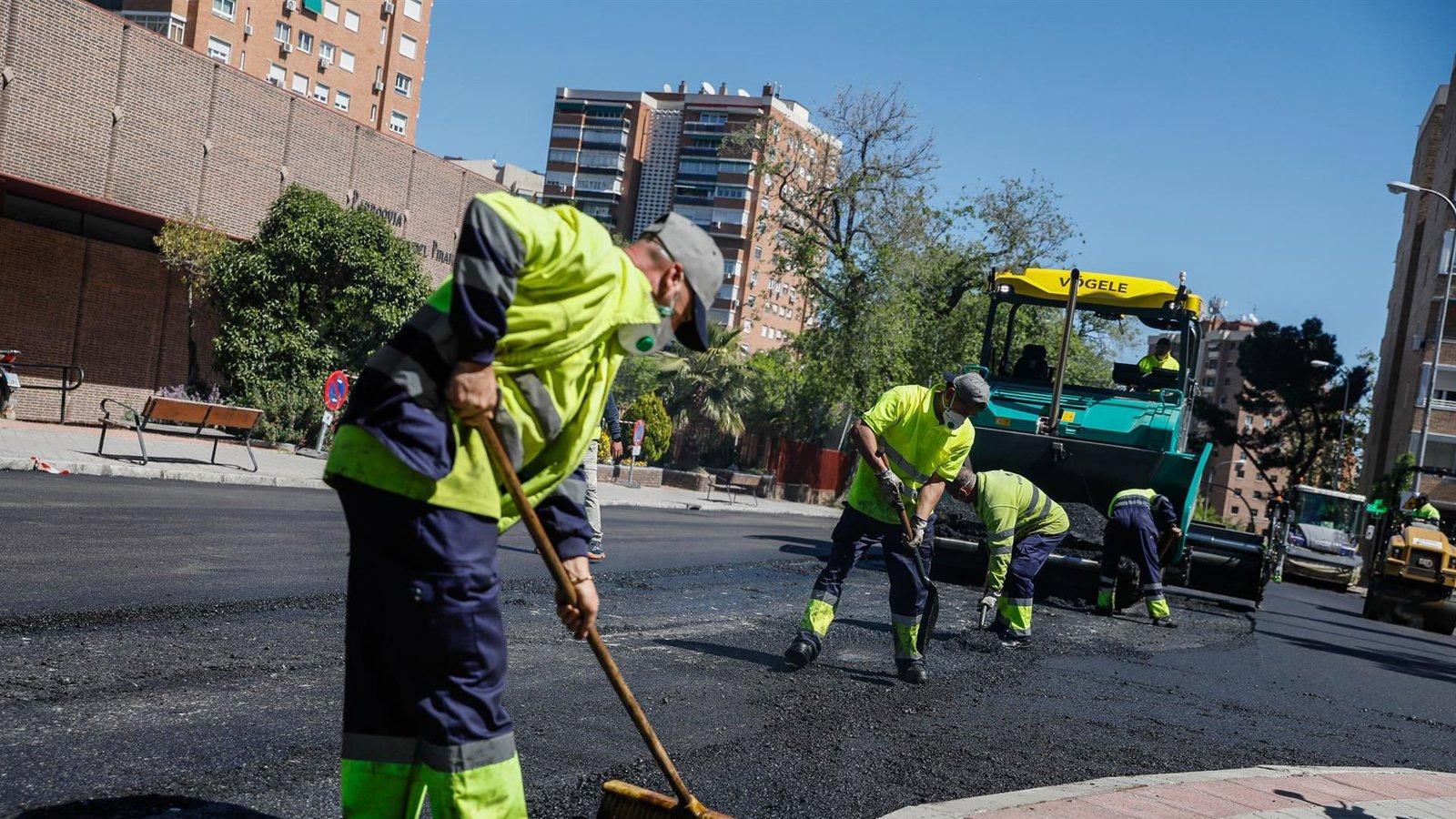 El Ayuntamiento de Madrid destaca la mayor renovación de aceras y calzadas en la historia de la capital