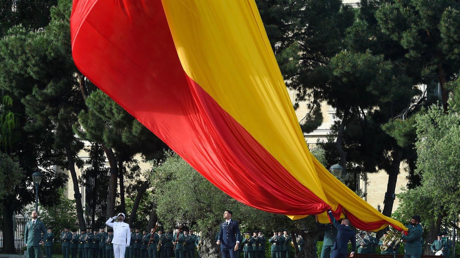 El Ayuntamiento de Madrid analizará los motivos de la rotura de la bandera de Colón
