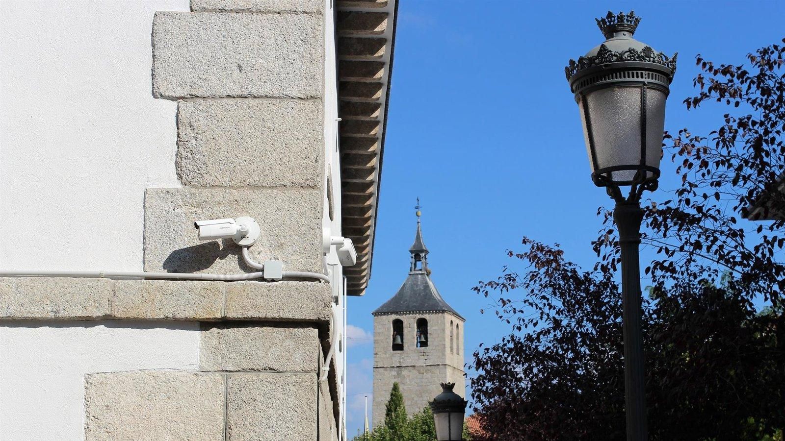 Galapagar refuerza la vigilancia con drones para sancionar las heces caninas sin recoger