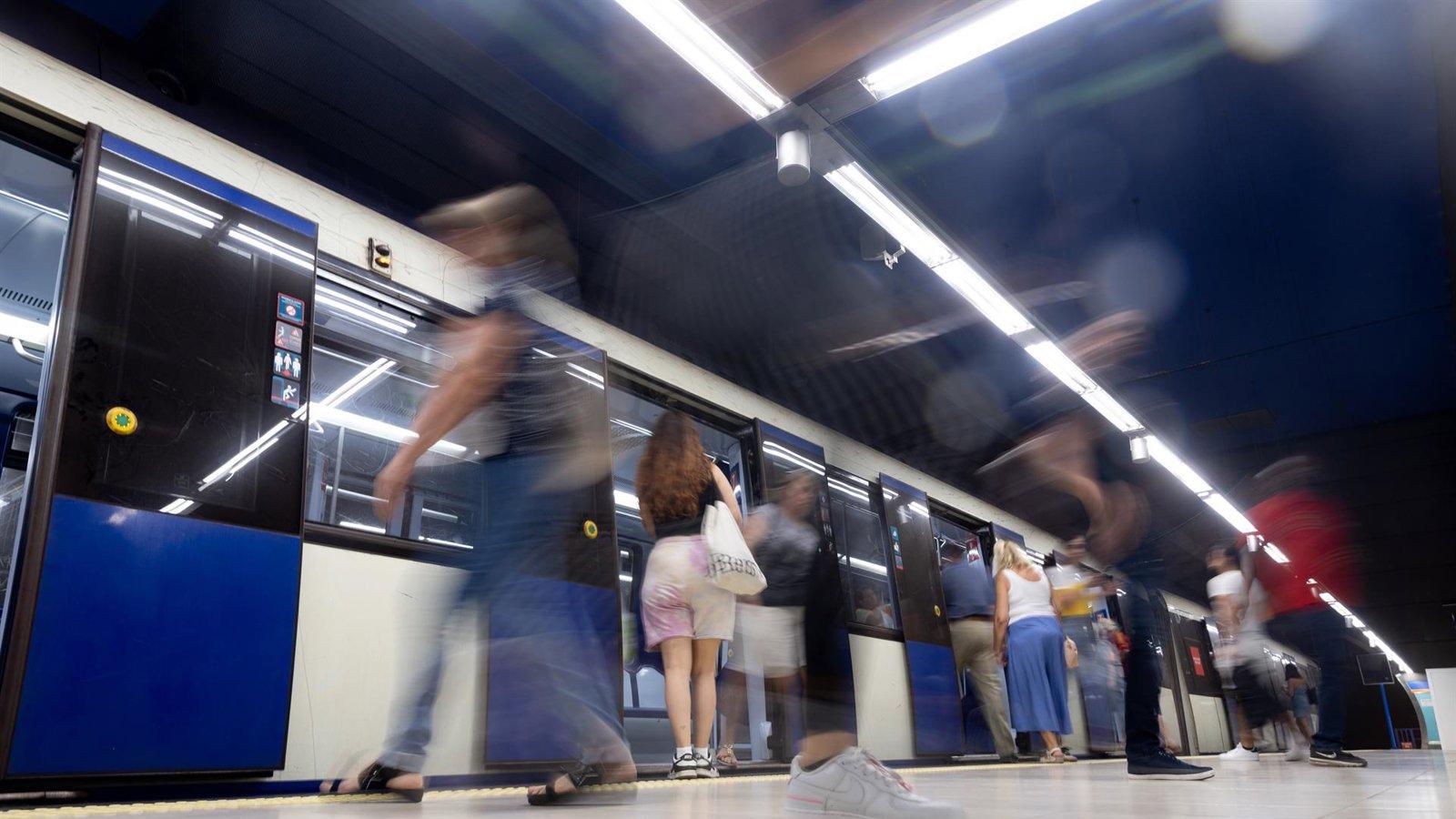 Interrumpida la circulación en la línea 8 del metro que conecta las terminales del aeropuerto Adolfo Suárez Barajas