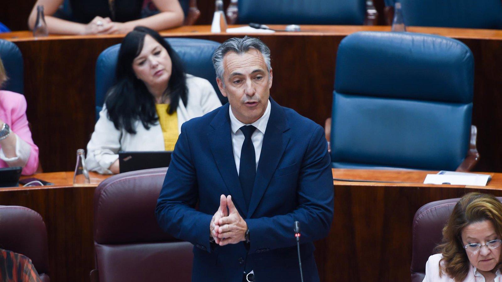 Novillo advierte del riesgo de apagones y de un aumento del 30% en el precio de la luz por los cierres nucleares