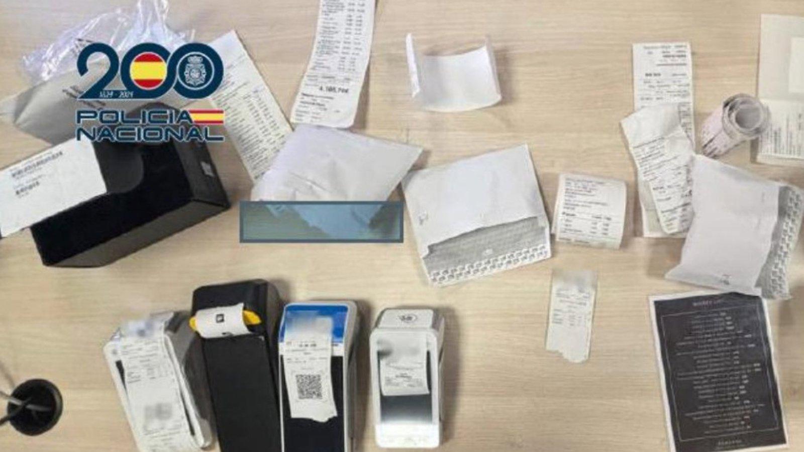 La Policía desmantela en Madrid una red que estafaba a turistas con el método del ‘honey trap’ en un bar del centro