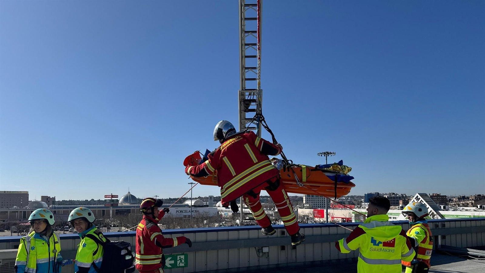 Herido un trabajador tras caer desde una azotea en San Sebastián de los Reyes