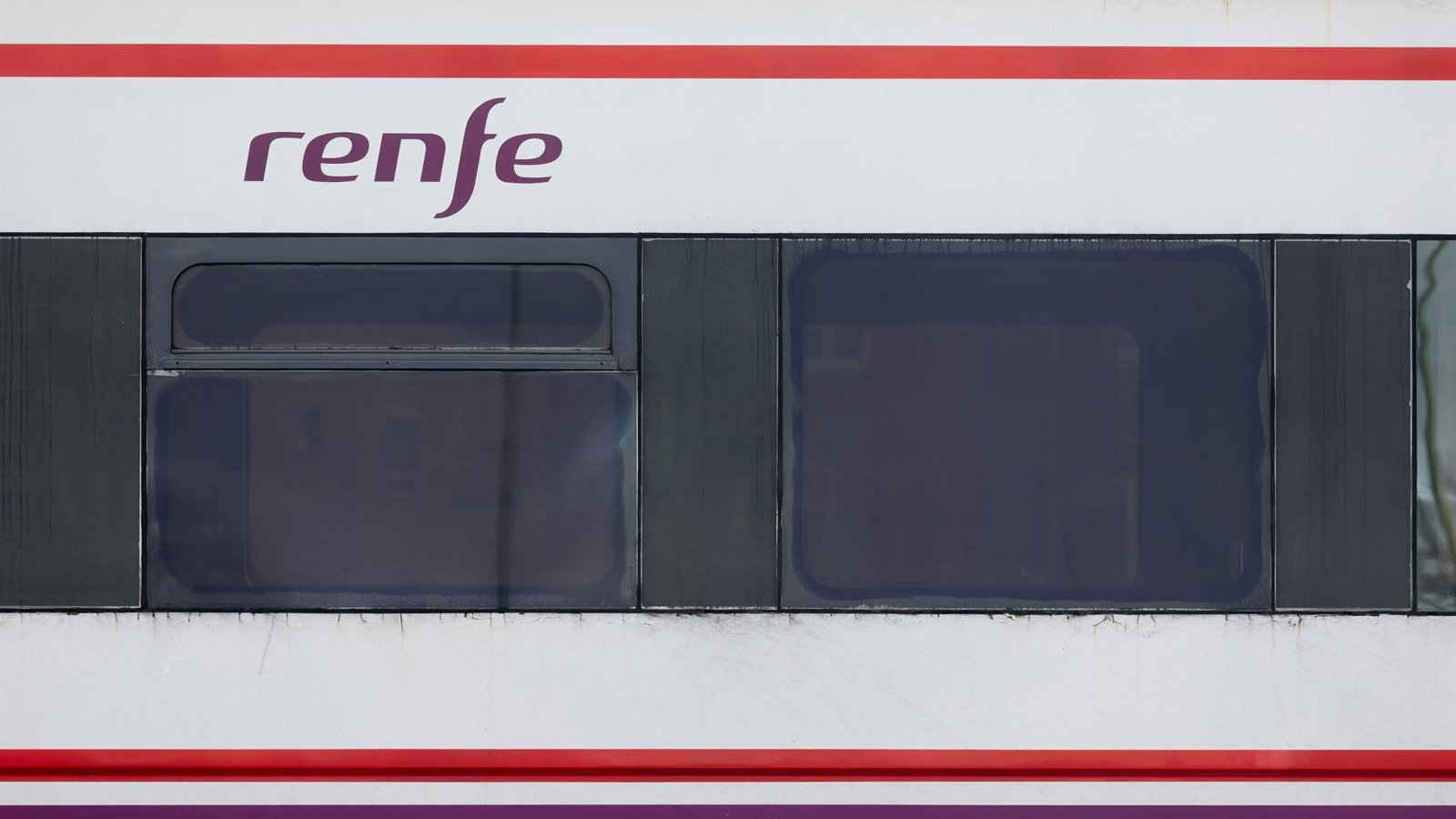 Fuenlabrada.- El alcalde tiene claro que "más pronto que tarde" se licitará la pasarela sobre la C-5 de Cercanías