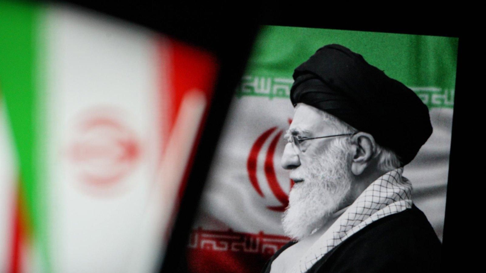 Irán confirma la muerte del ayatolá Jamenei y promete una ofensiva “severa” contra Israel y bases de EE.UU.