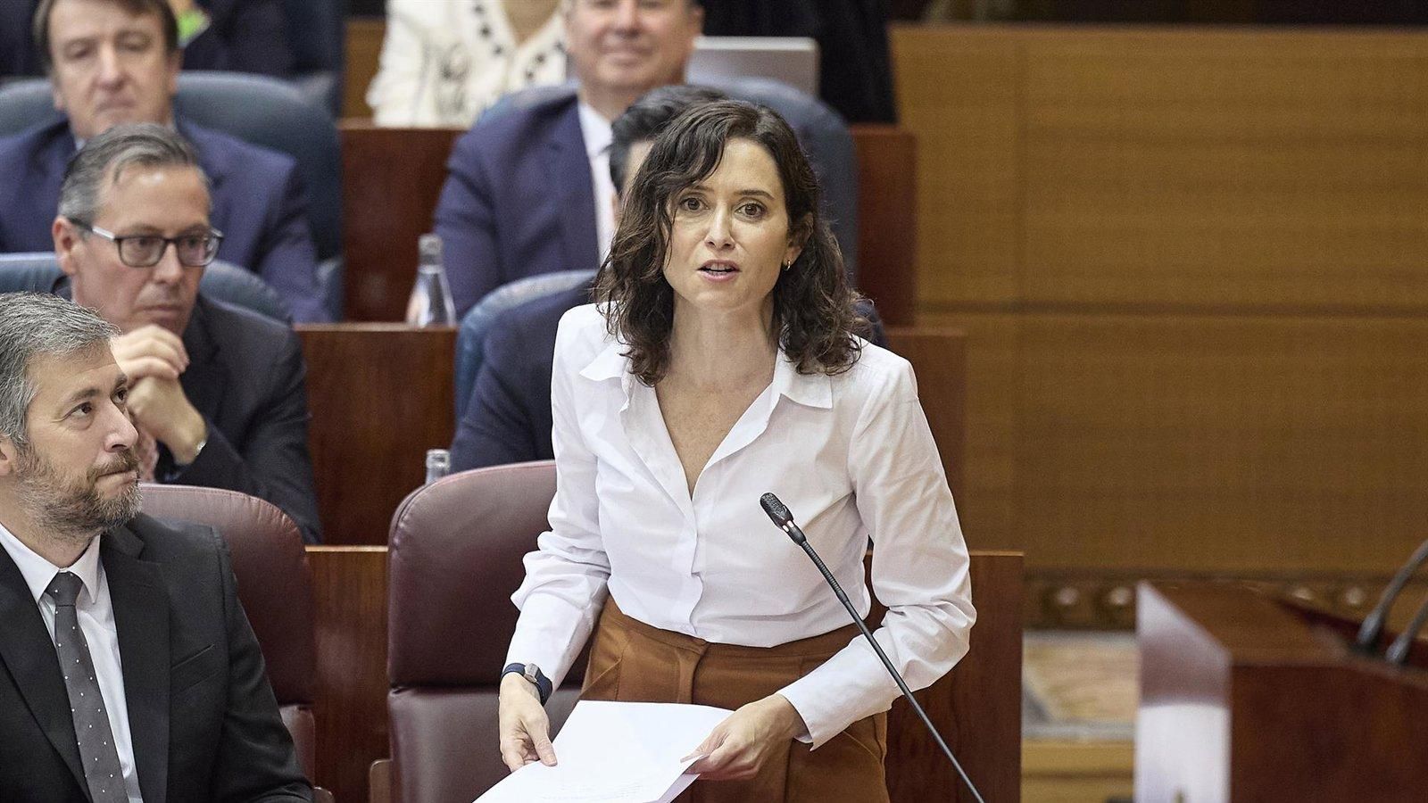 Ayuso defiende impulsar la maternidad ante la crisis demográfica de España