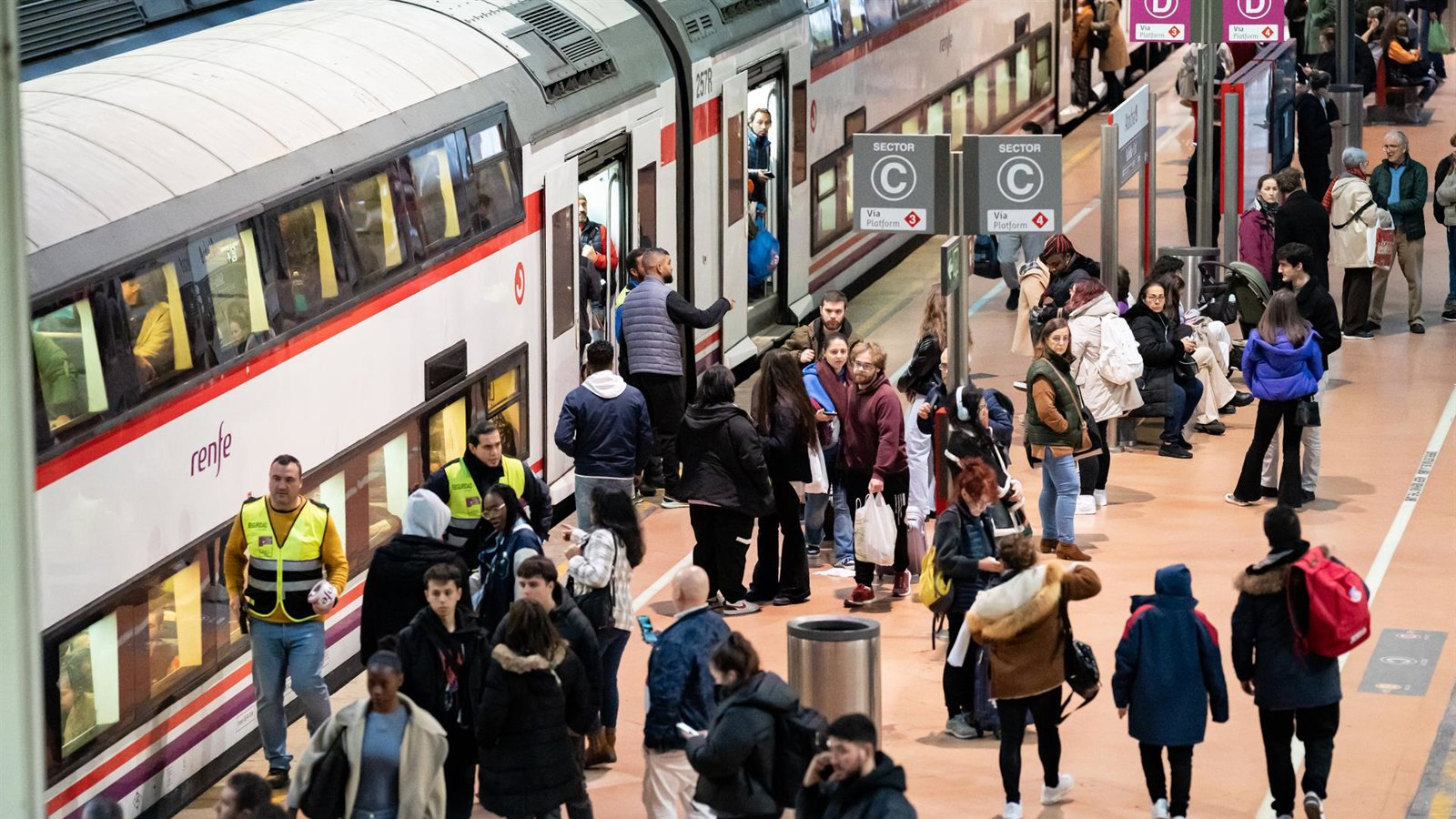 Los trenes de la C-5 de Cercanías iniciarán y finalizarán recorrido en Atocha desde el sábado hasta el 6 de abril