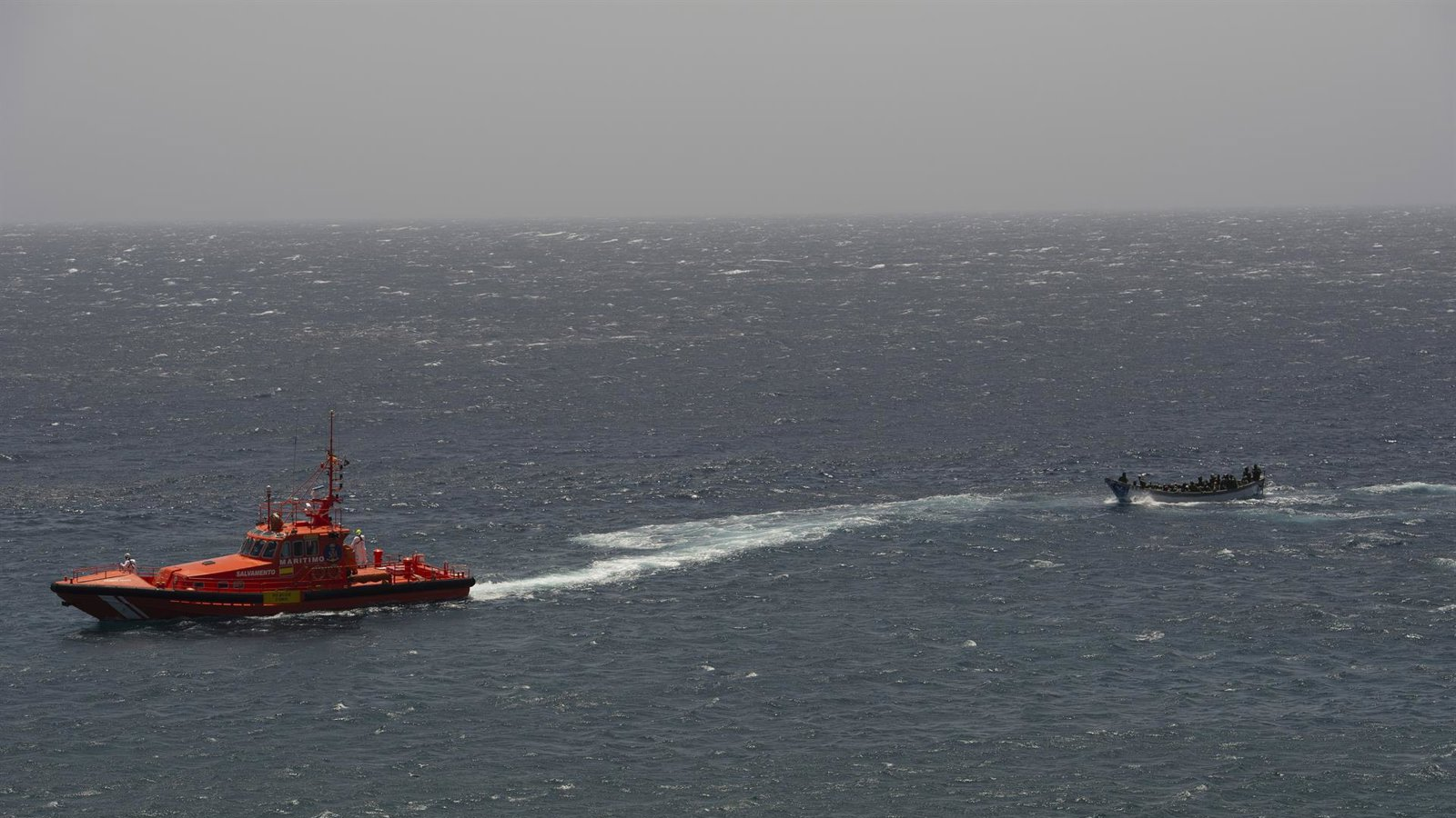 Dos traslados al Hospital tras arribar este viernes 159 personas migrantes a La Restinga (El Hierro)
